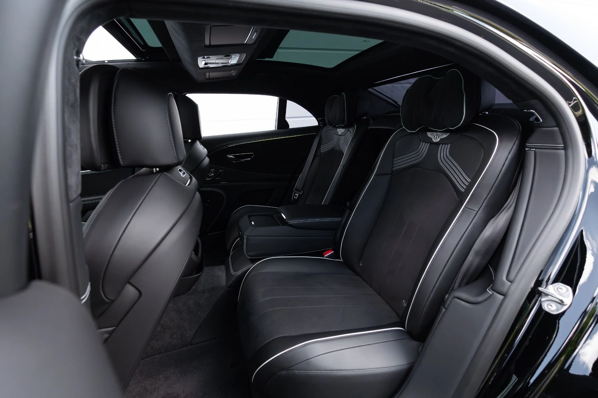 mph085_2679825120_Used_2023_Bentley_Flying_Spur_S_V8_1778782784_66c85710c8