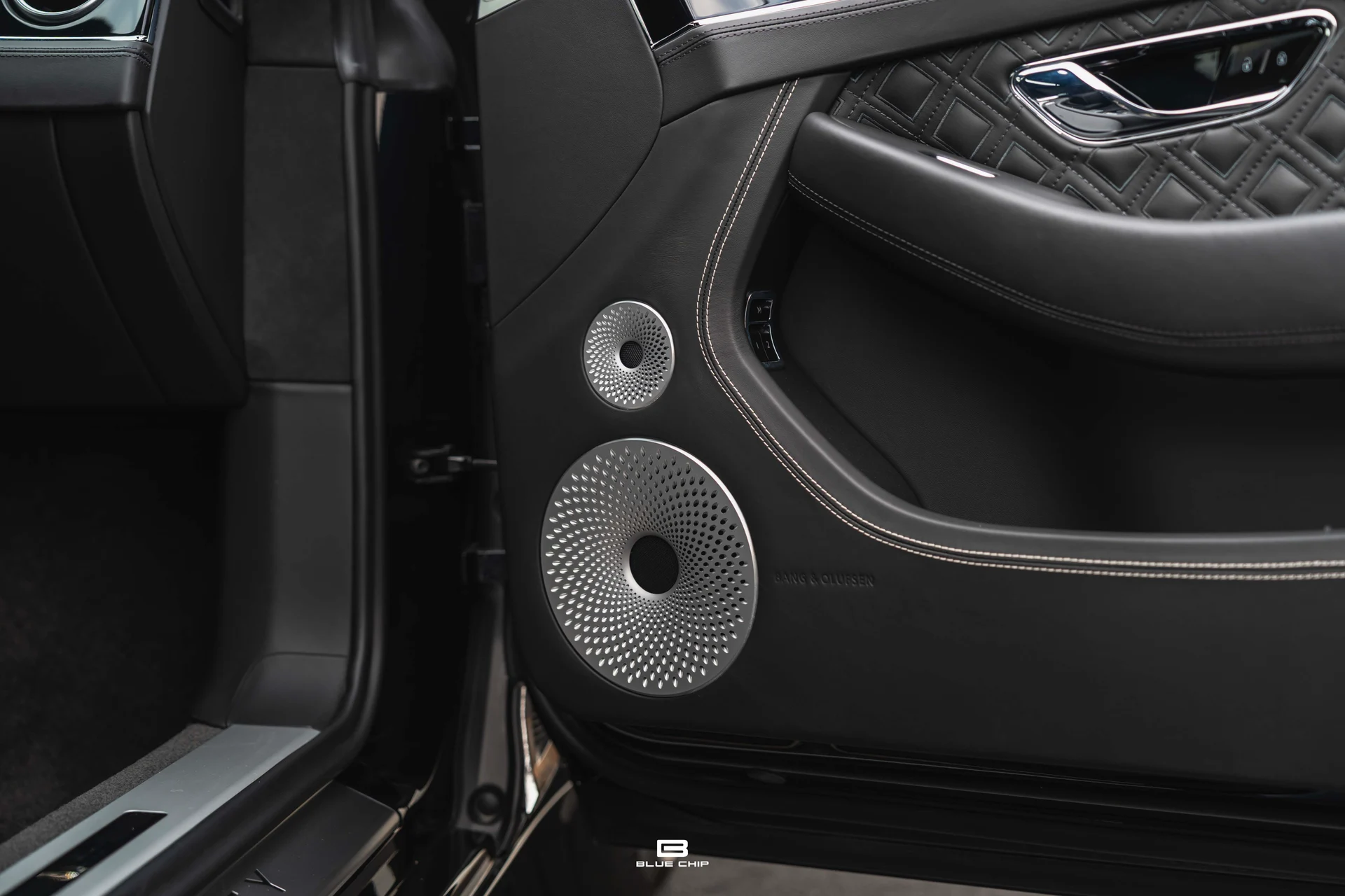 mph085_2784489664_692480818fb0f2f7912c3a48_DSC_03323_03bbe04803