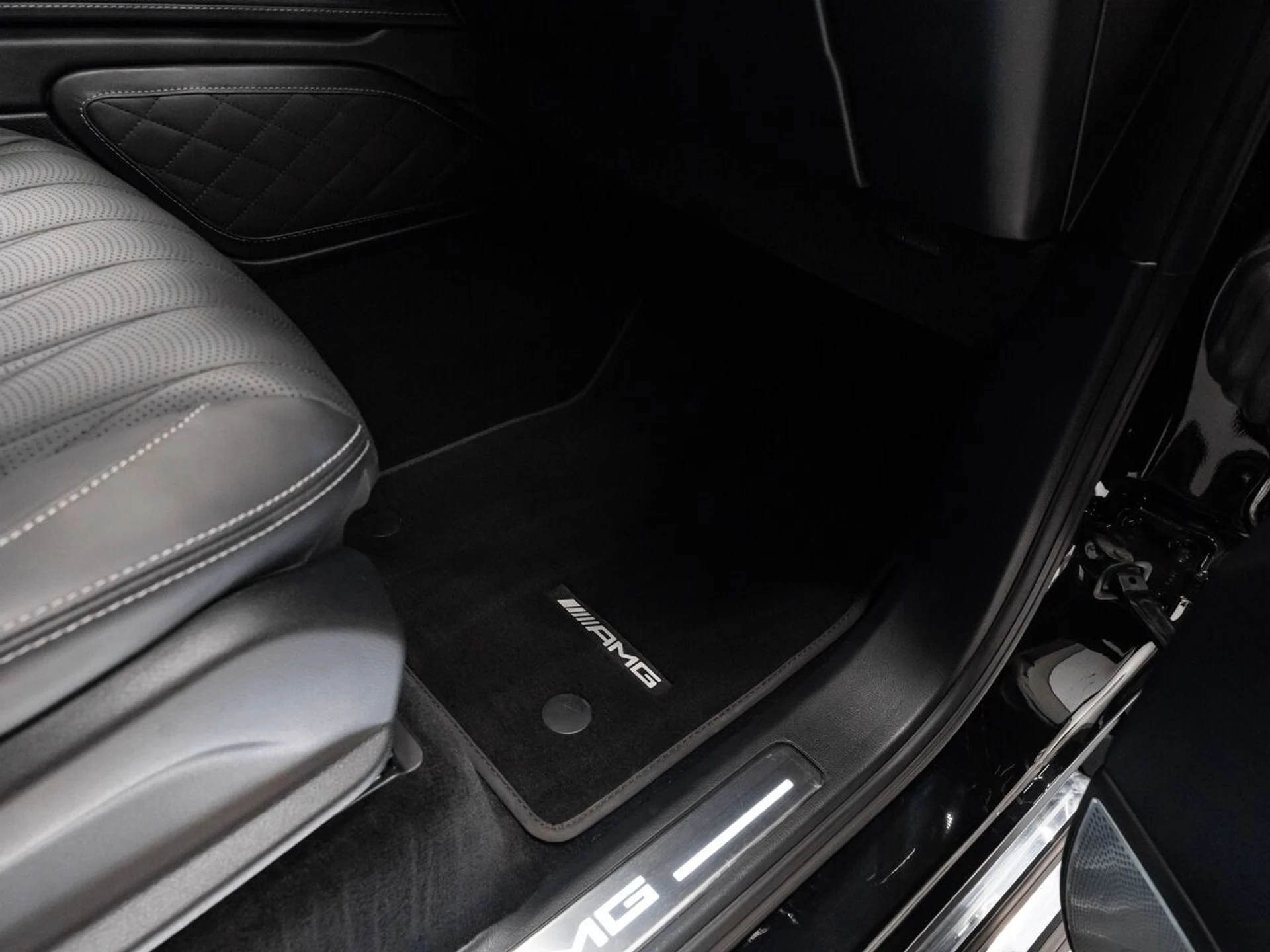 mph085_2791909863_mercedes_benz_g_class_2021_89ff489b5d