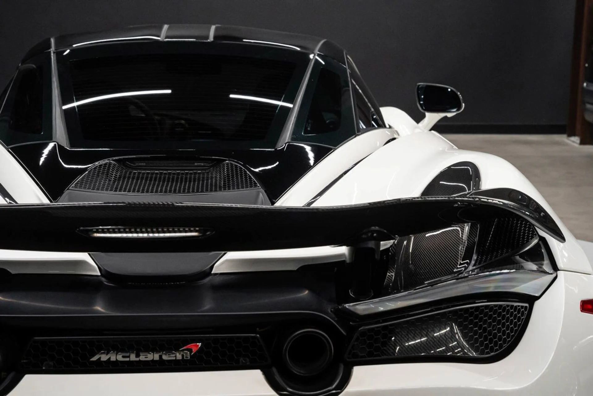 mph085_2905636871_mclaren_720s_2018_1d29e0998b