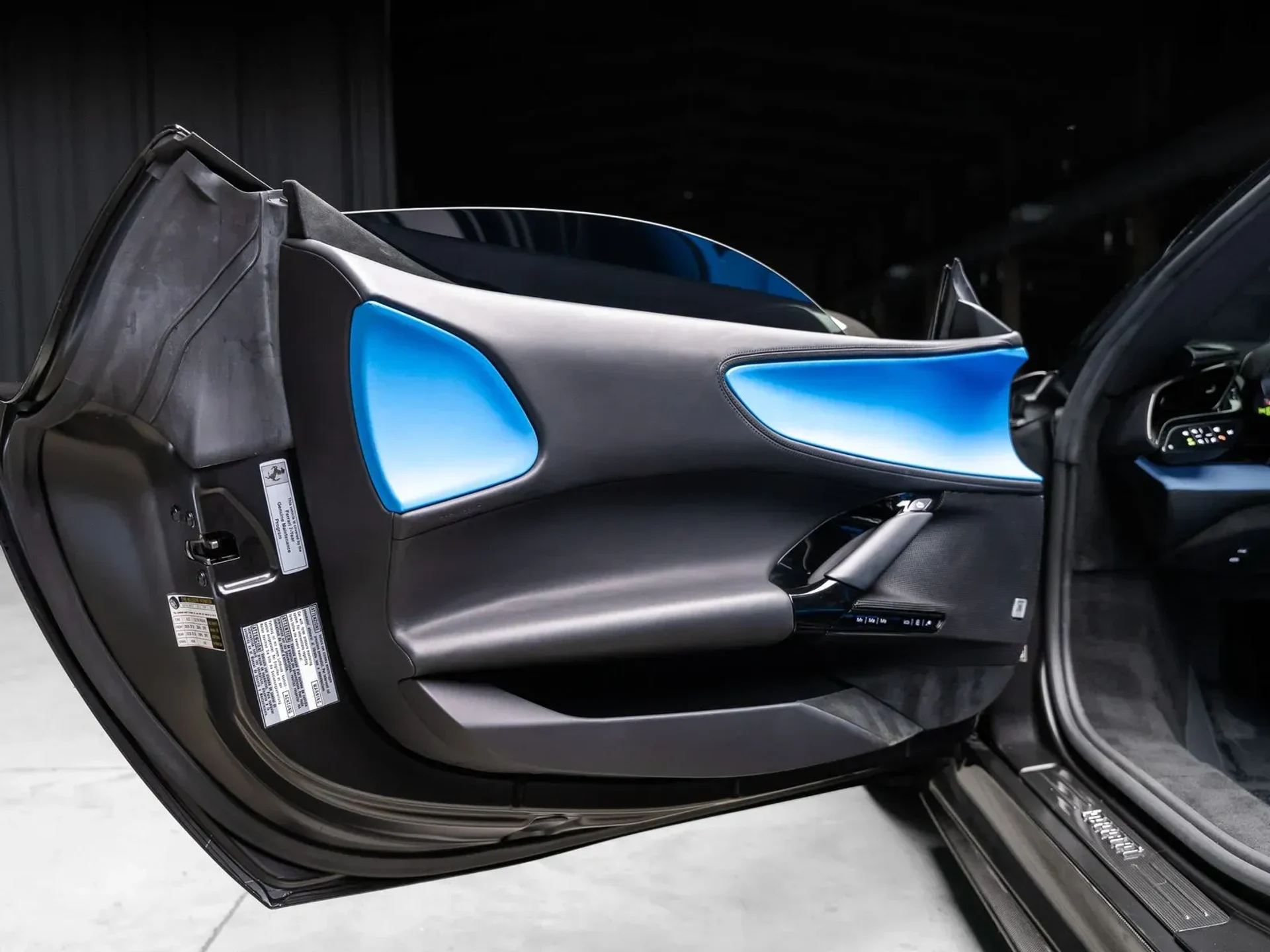 mph085_3042199688_68c0fa3f_268f_4aee_8da3_b7f886f4e819_00730c02d7