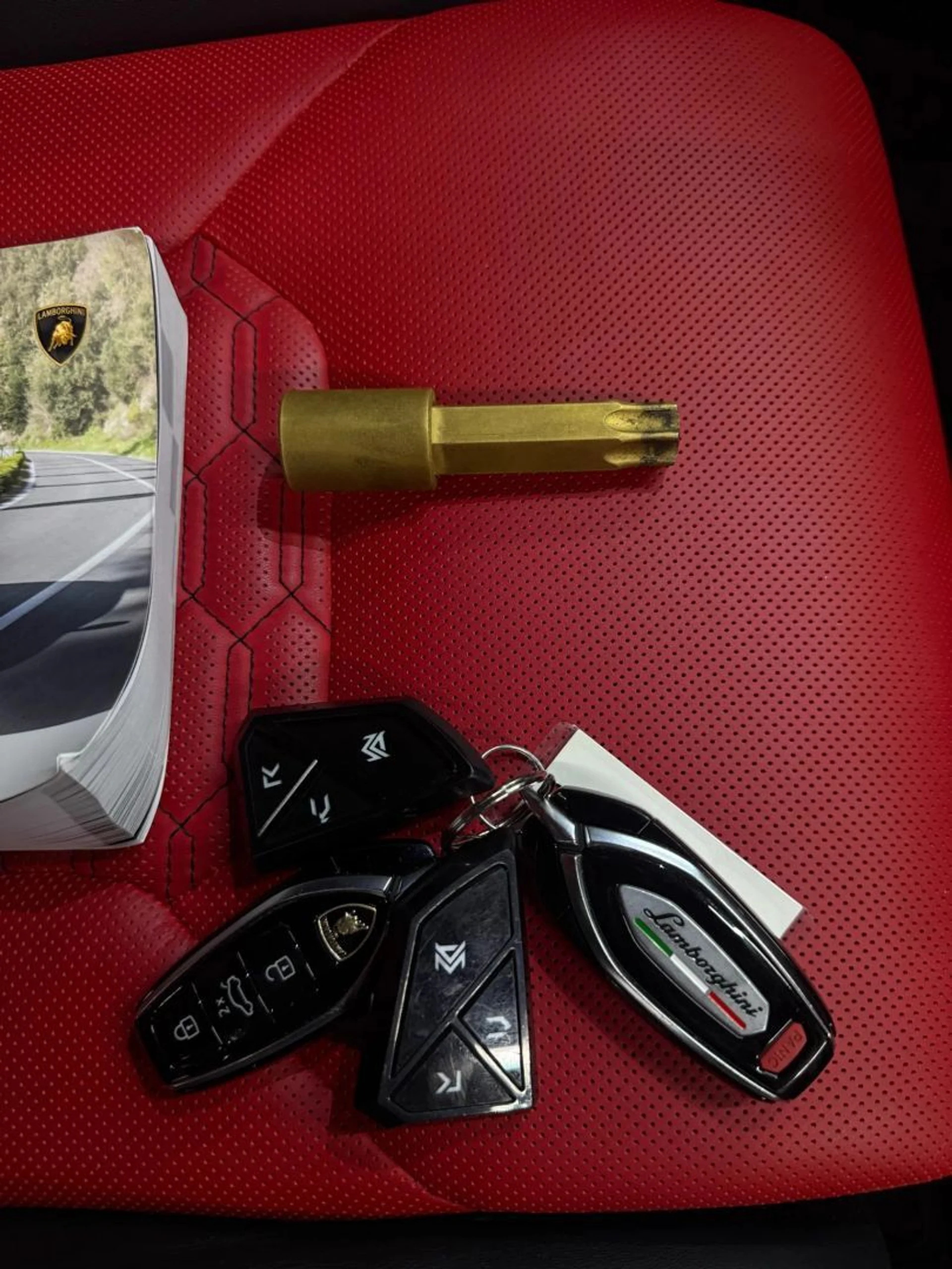 mph085_3108992346_202510_a7b2530a409a446cbb9af410620269ad_2e7436e1f2