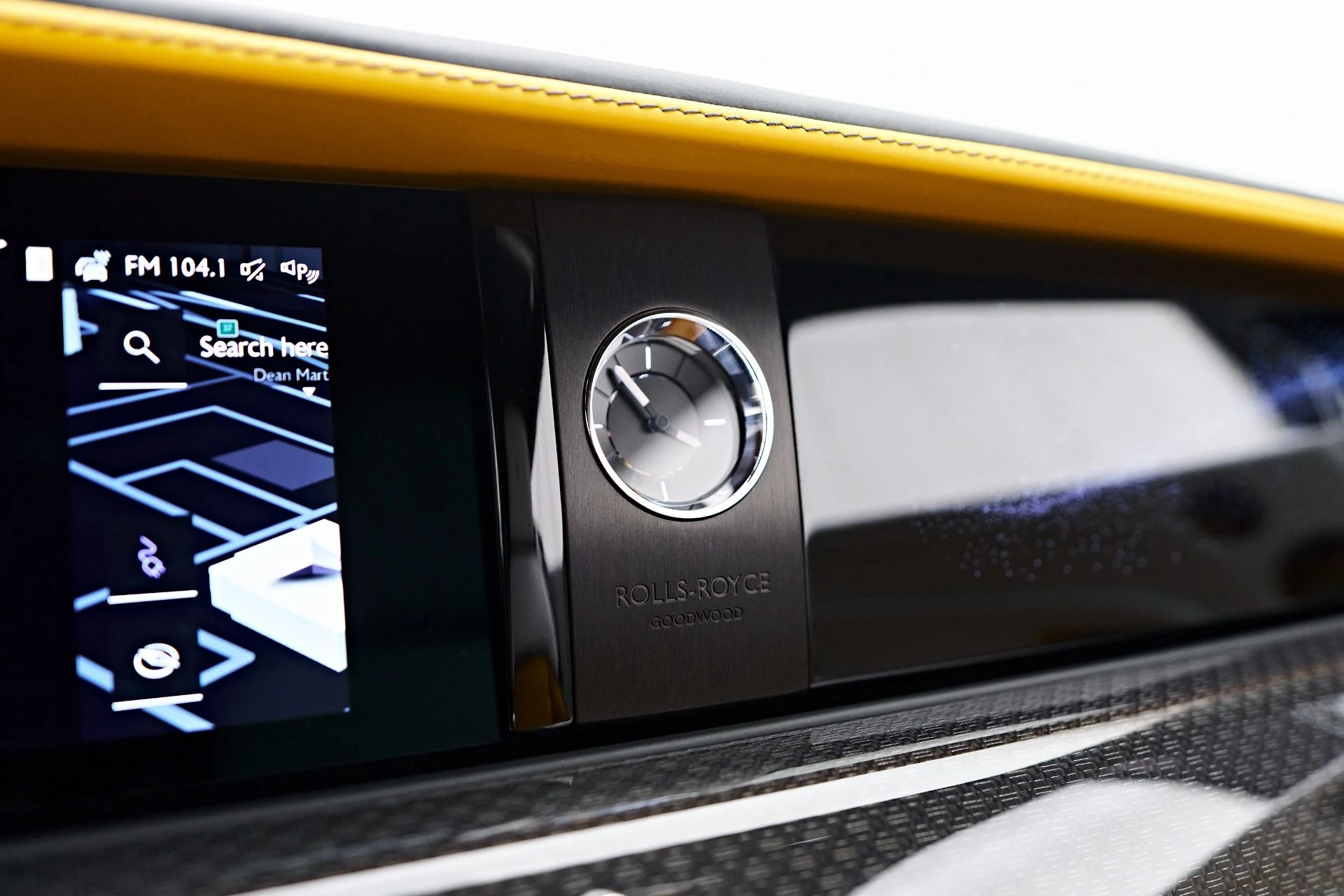 mph085_3141320951_Used_2025_Rolls_Royce_Spectre_Base_1753213338_32370b8116