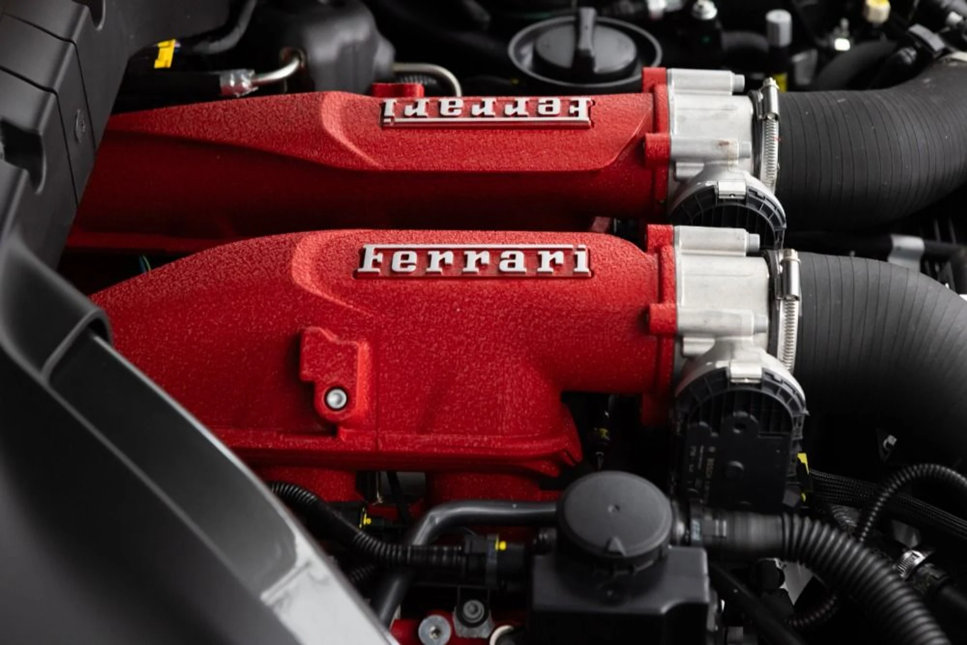 mph085_3180633889_Used_2024_Ferrari_Roma_653ce2dbfb