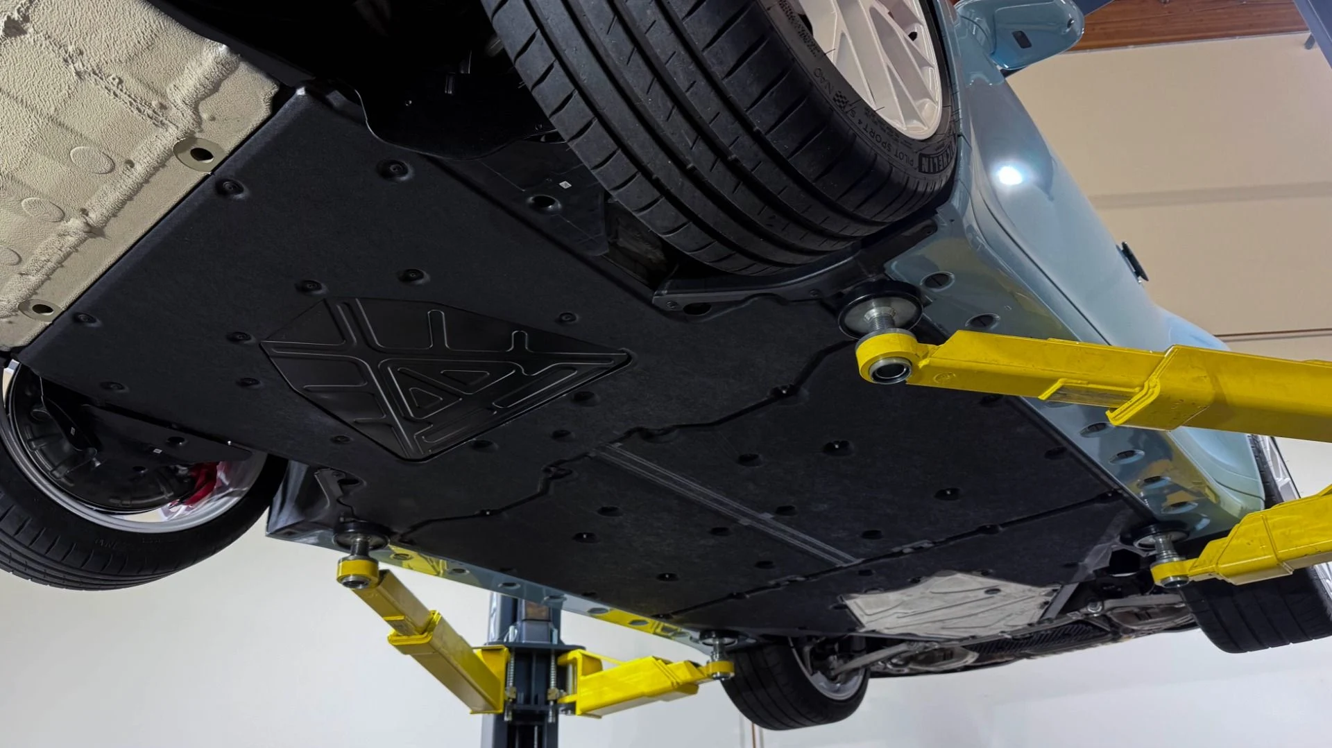 mph085_3225424004_Used_2023_Porsche_911_Targa_4_GTS_1762299535_f93b0e2893