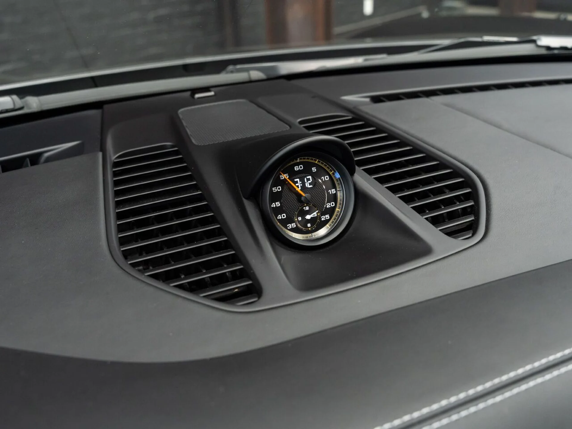 mph085_3255088449_porsche_911_2019_76b8a8cc8c