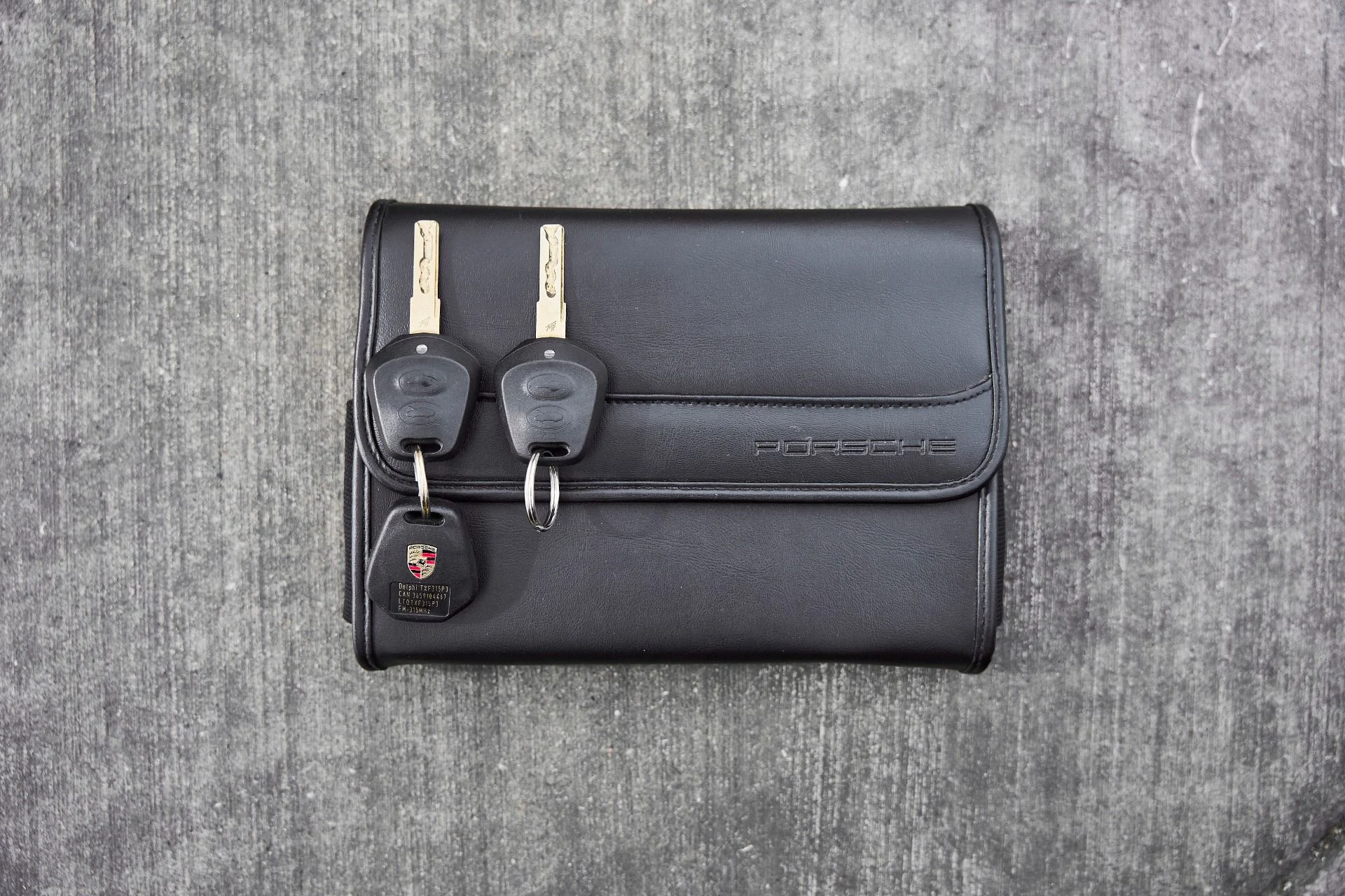 mph085_3400470638_Used_2005_Porsche_911_Turbo_S_1770864475_3699efb499