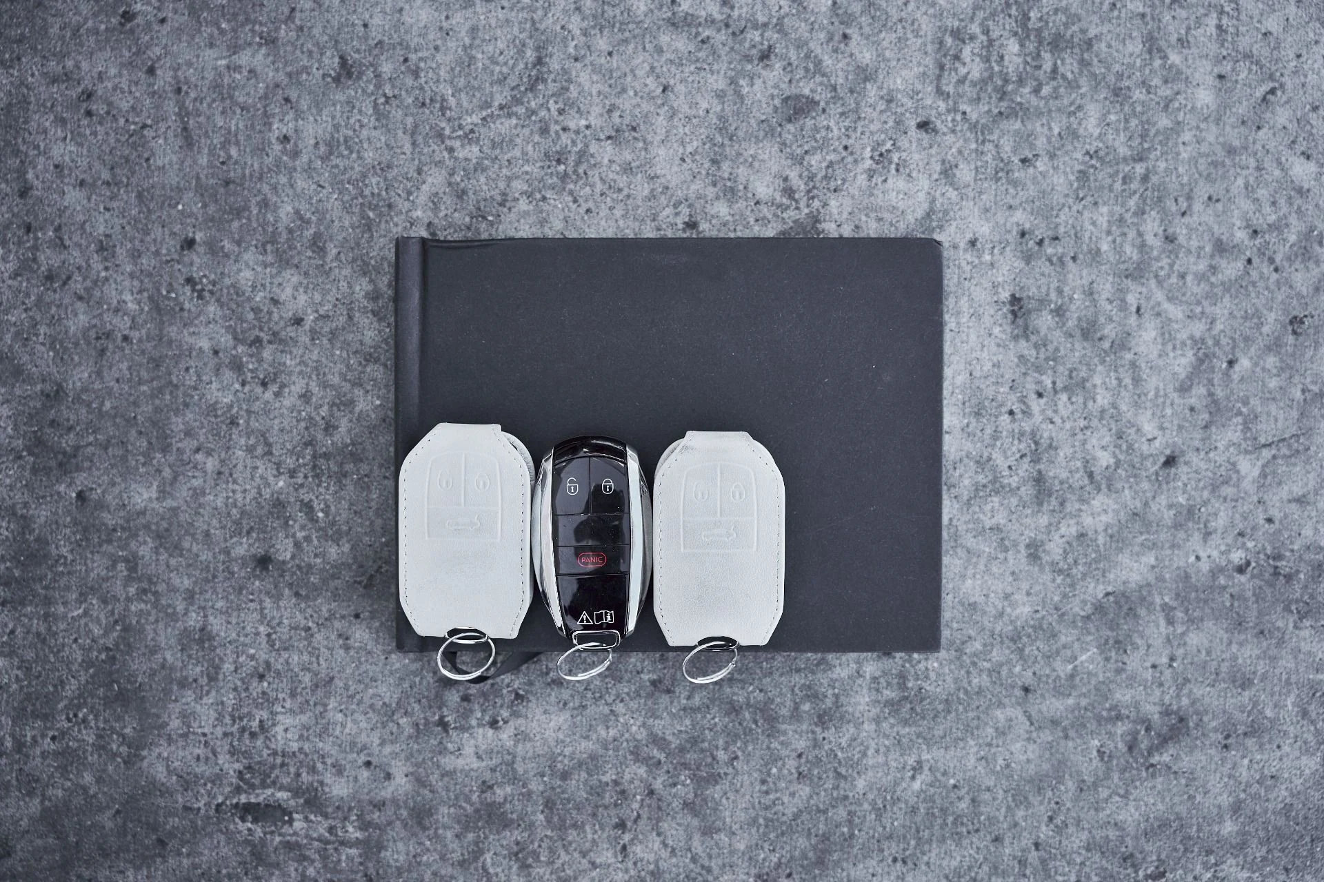 mph085_3455994683_Used_2023_Bentley_Flying_Spur_Hybrid_Odyssean_Edition_1770692564_fb662e4f8e