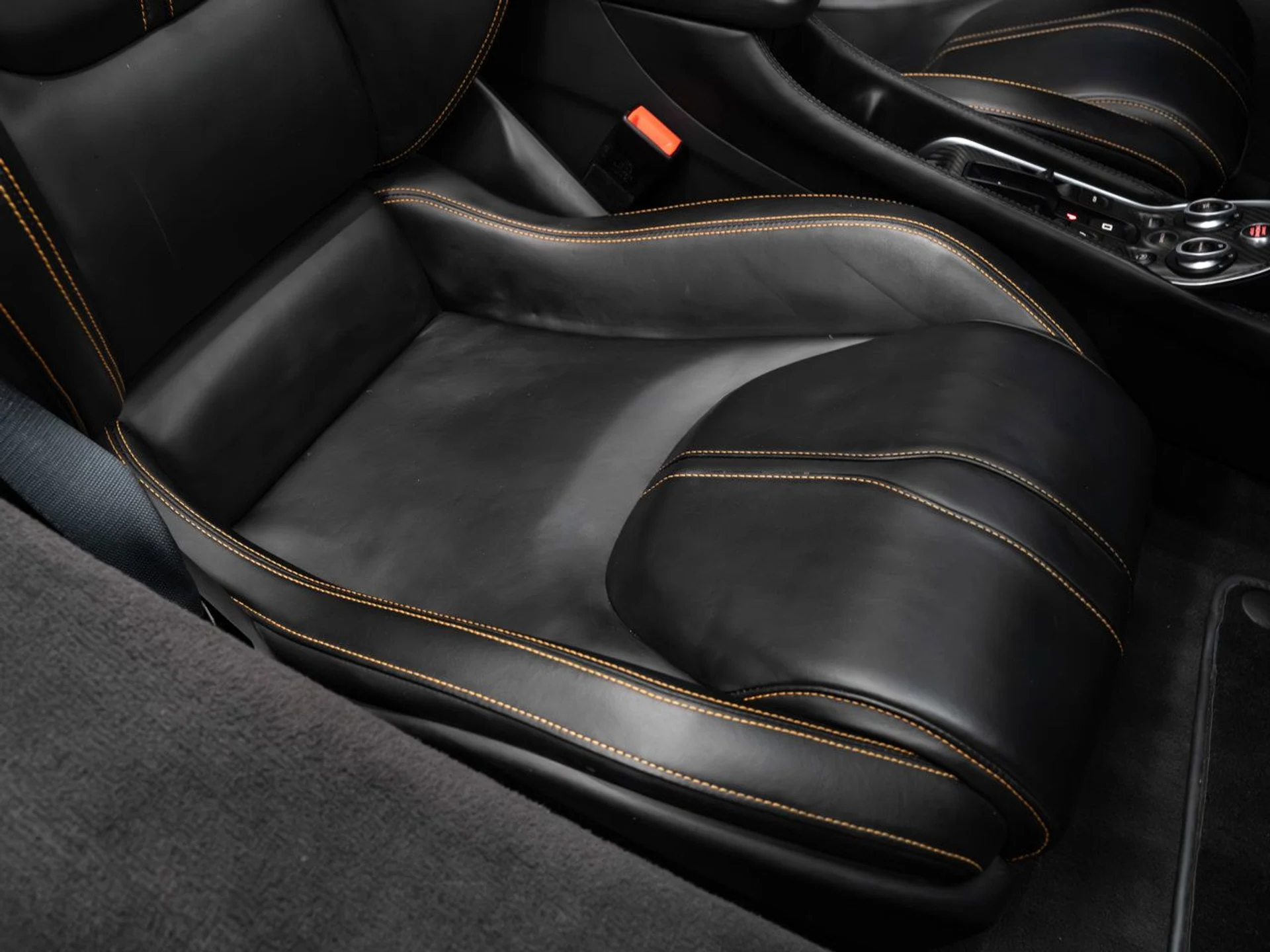 mph085_3571950907_mclaren_570s_2018_16656a6dc0