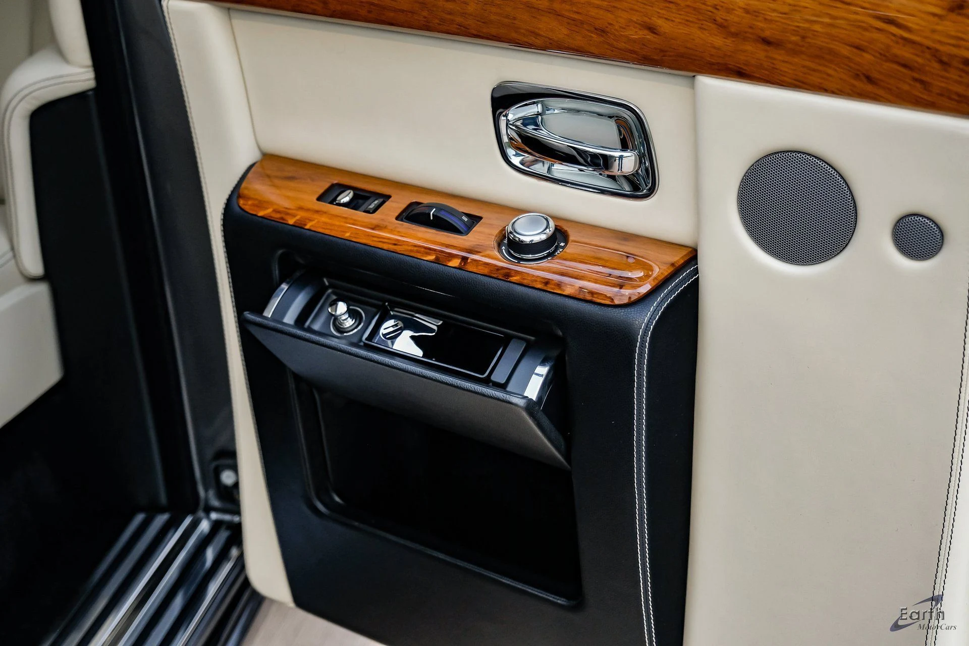 mph085_3692064262_f6ad3289ce9046f6f98f577832342939x_8013f50a7e