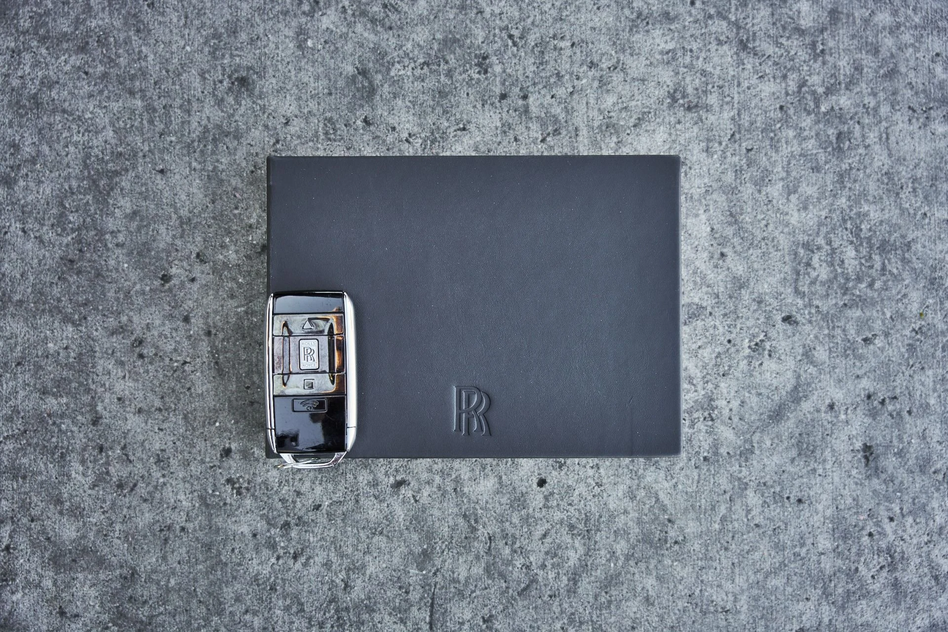 mph085_3784591579_Used_2023_Rolls_Royce_Ghost_1770699677_ba0687bea1