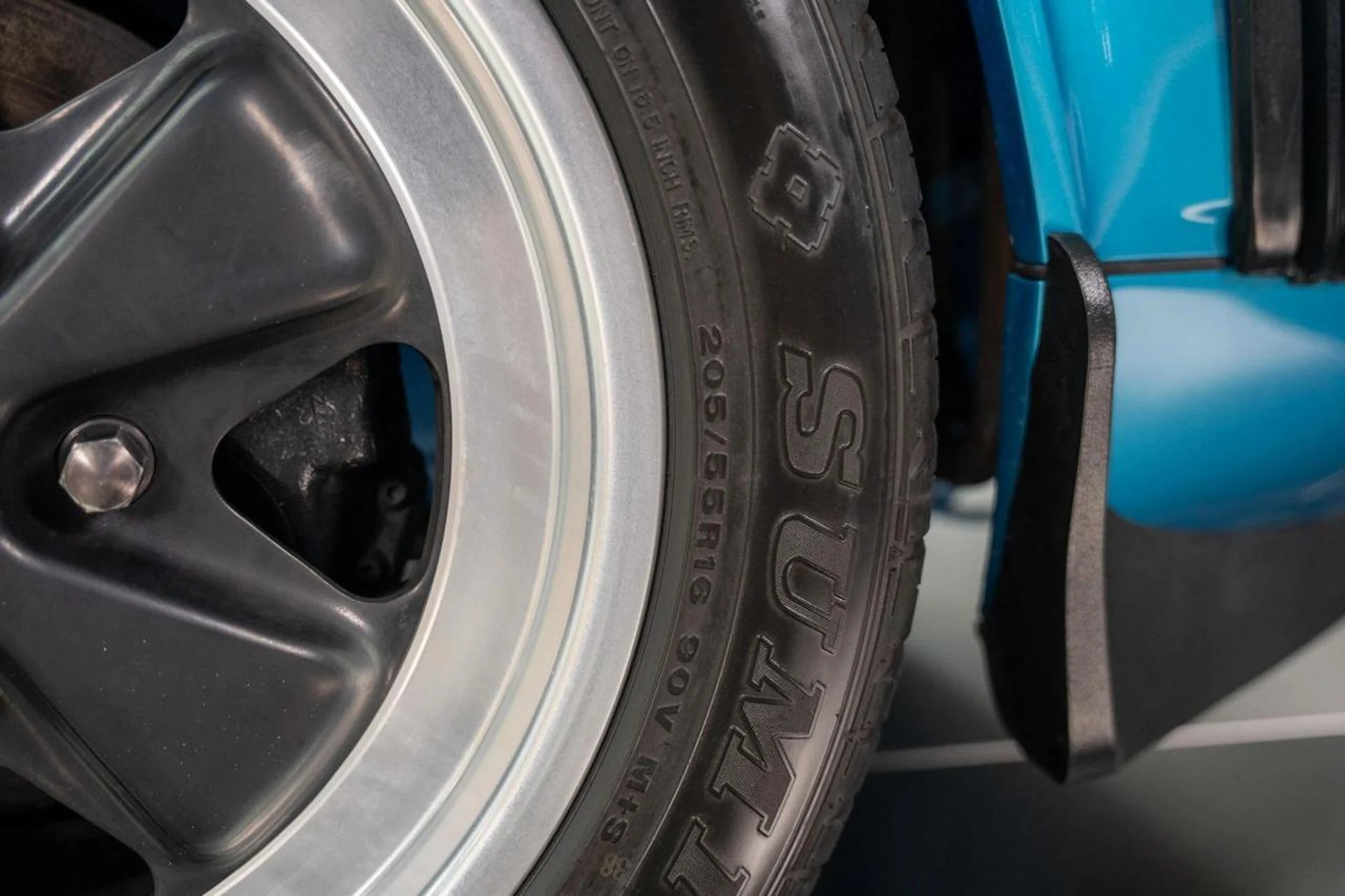 mph085_4235589254_d2ead15e6d232b359523d4018fcac603_1539570152