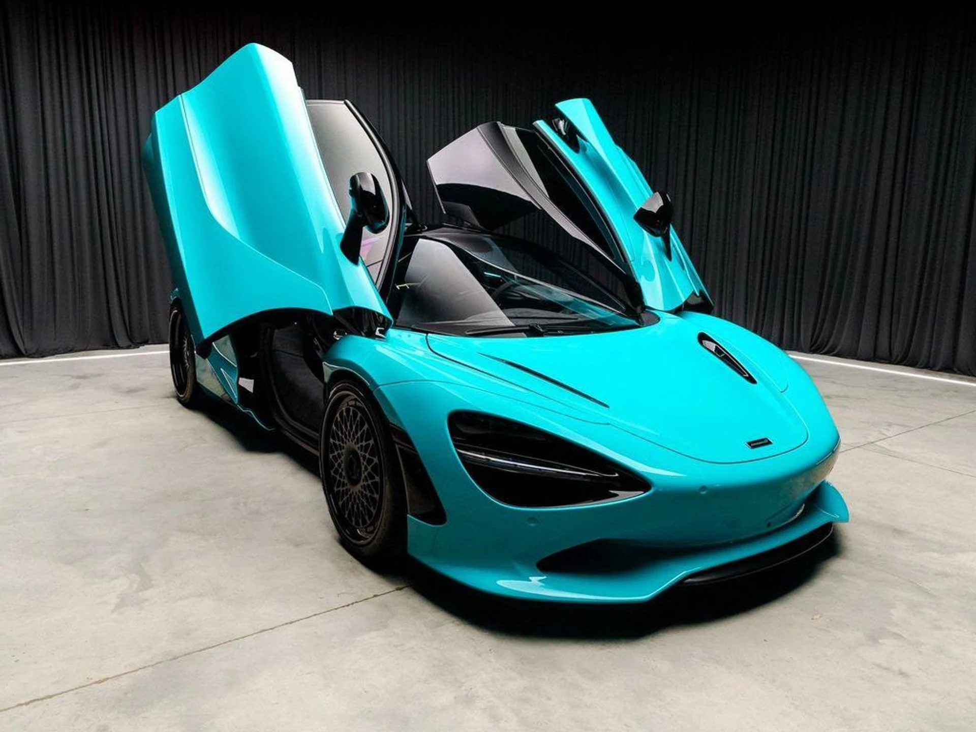 mph085_450885453_e_A0_BYDAX_9yp_Pr7_Qh75g8k_IB_Qe7c_7948f4dd02