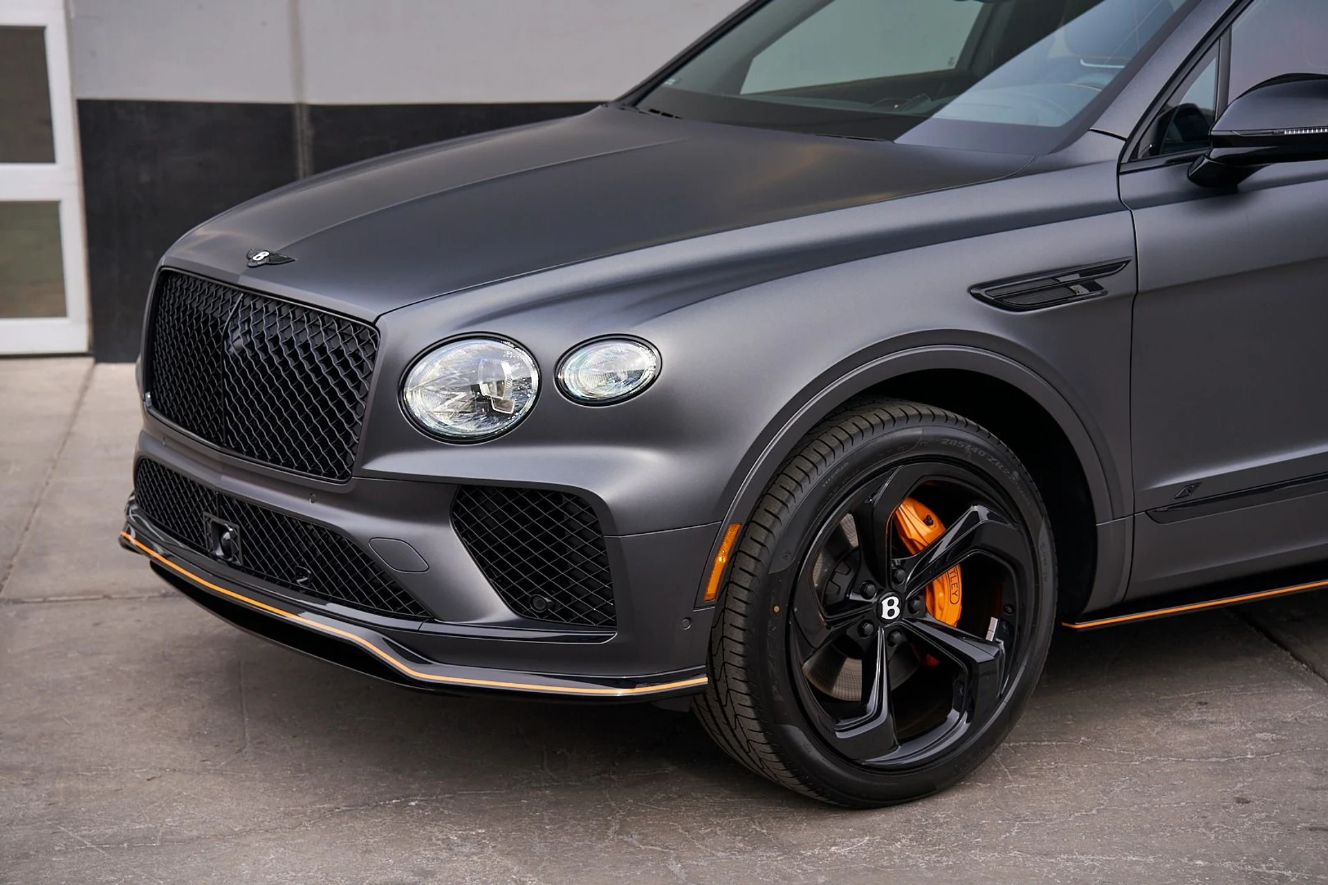 mph085_604636040_Used_2025_Bentley_Bentayga_S_Black_Edition_1738363048_8464a9afbd