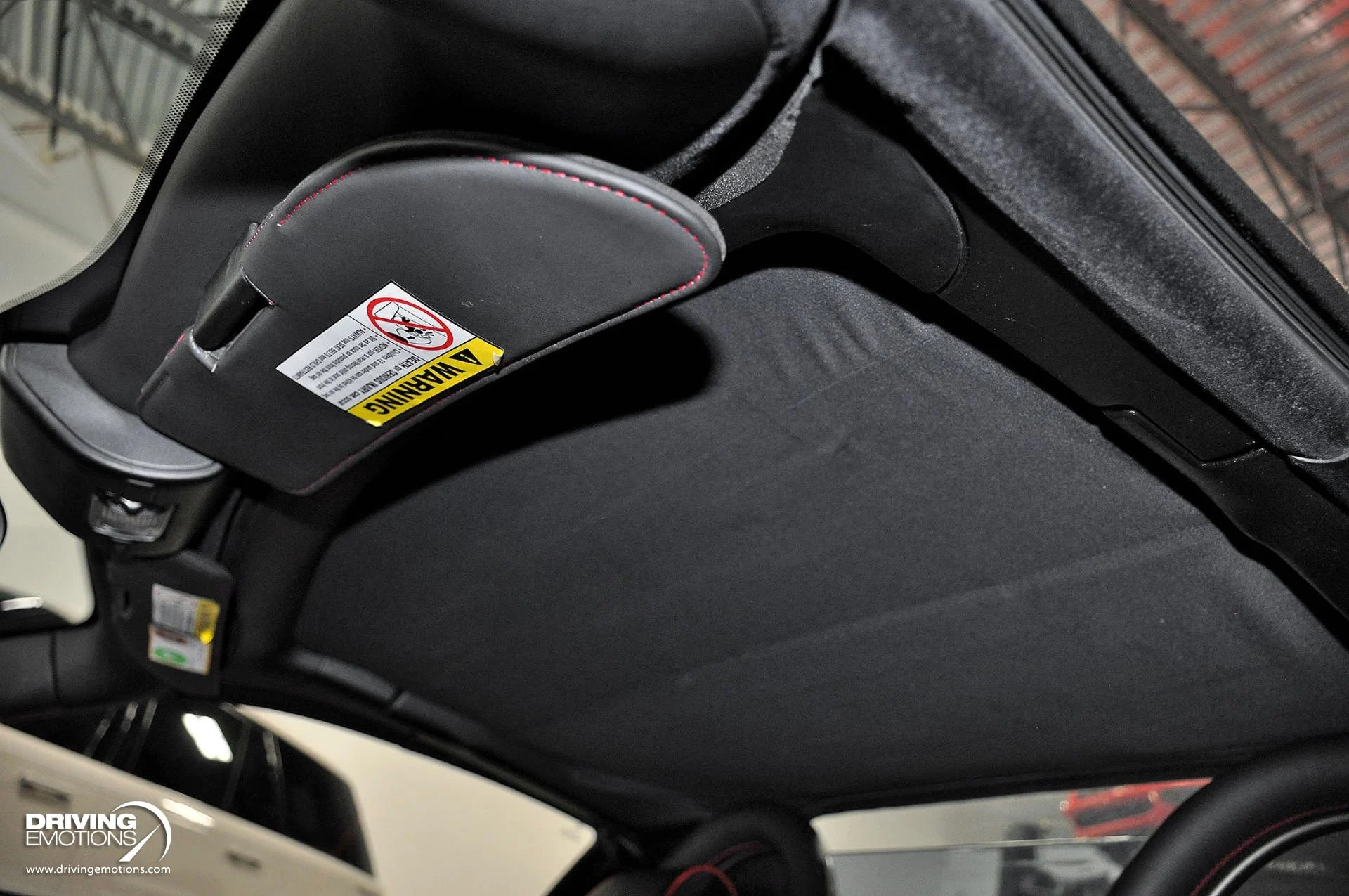 mph085_989273500_885_p86_l_9c3a3896bf