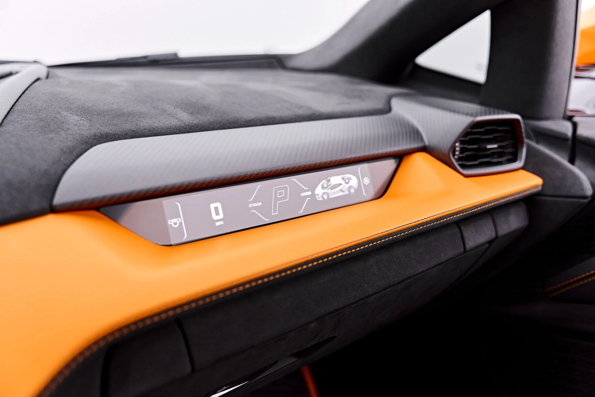 mph086_1103049174_Used_2025_Lamborghini_Revuelto_Base_1786151894_cf4d7634d7