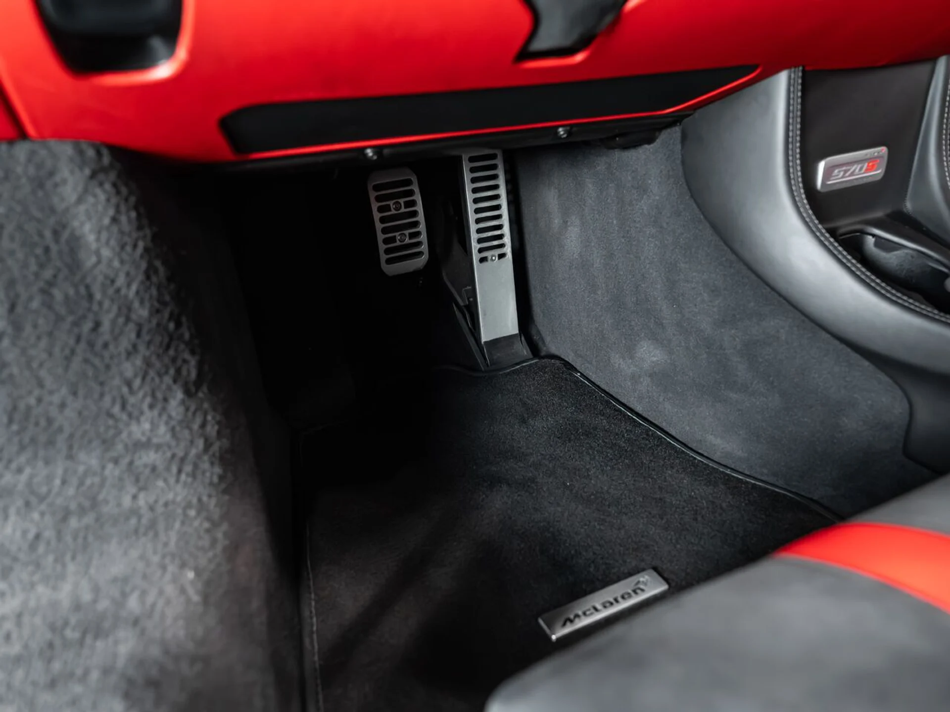 mph086_1106771369_mclaren_570s_2017_a9923adabf