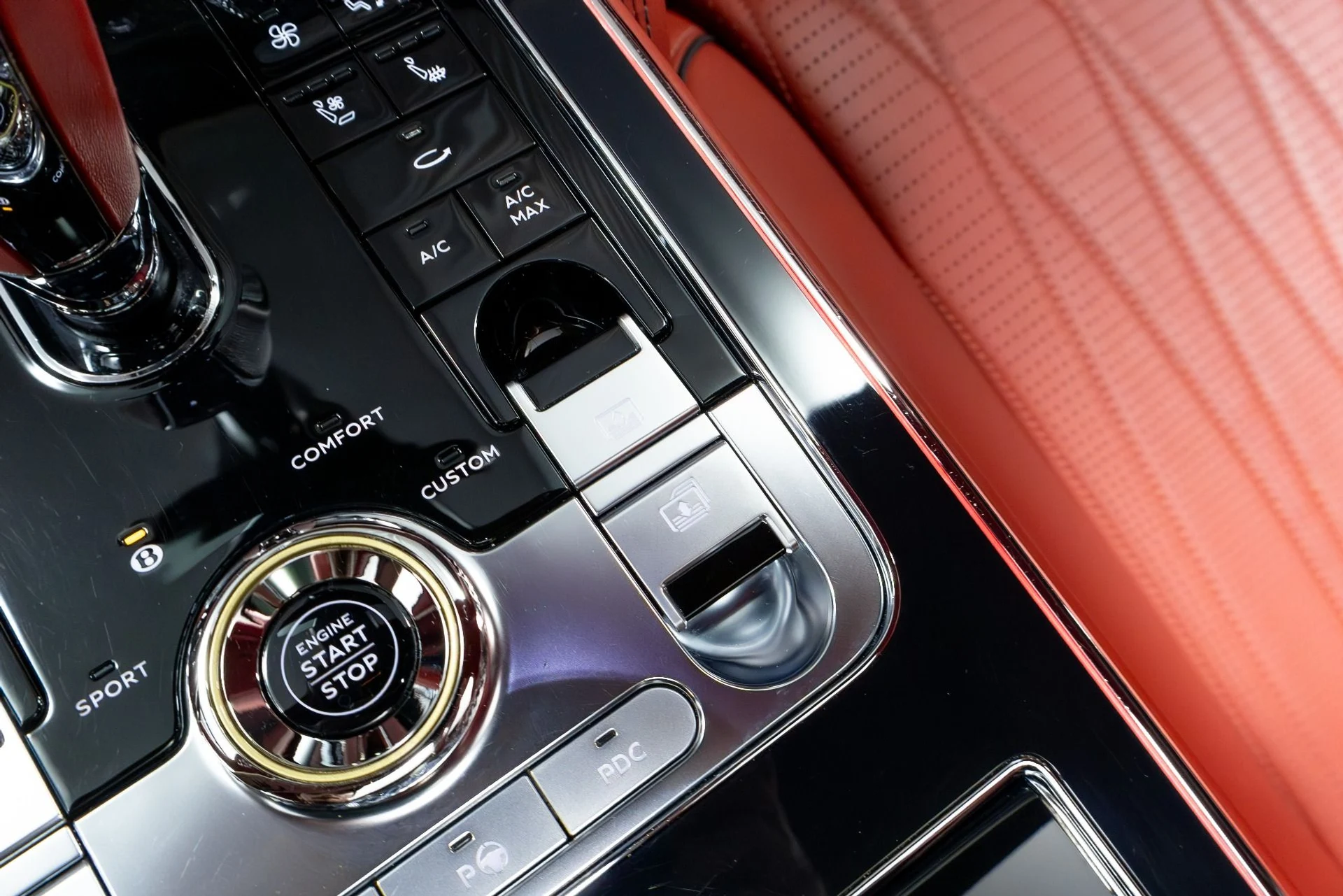 mph086_1151549367_Used_2020_Bentley_Flying_Spur_W12_First_Edition_1774462936_5531eebfba