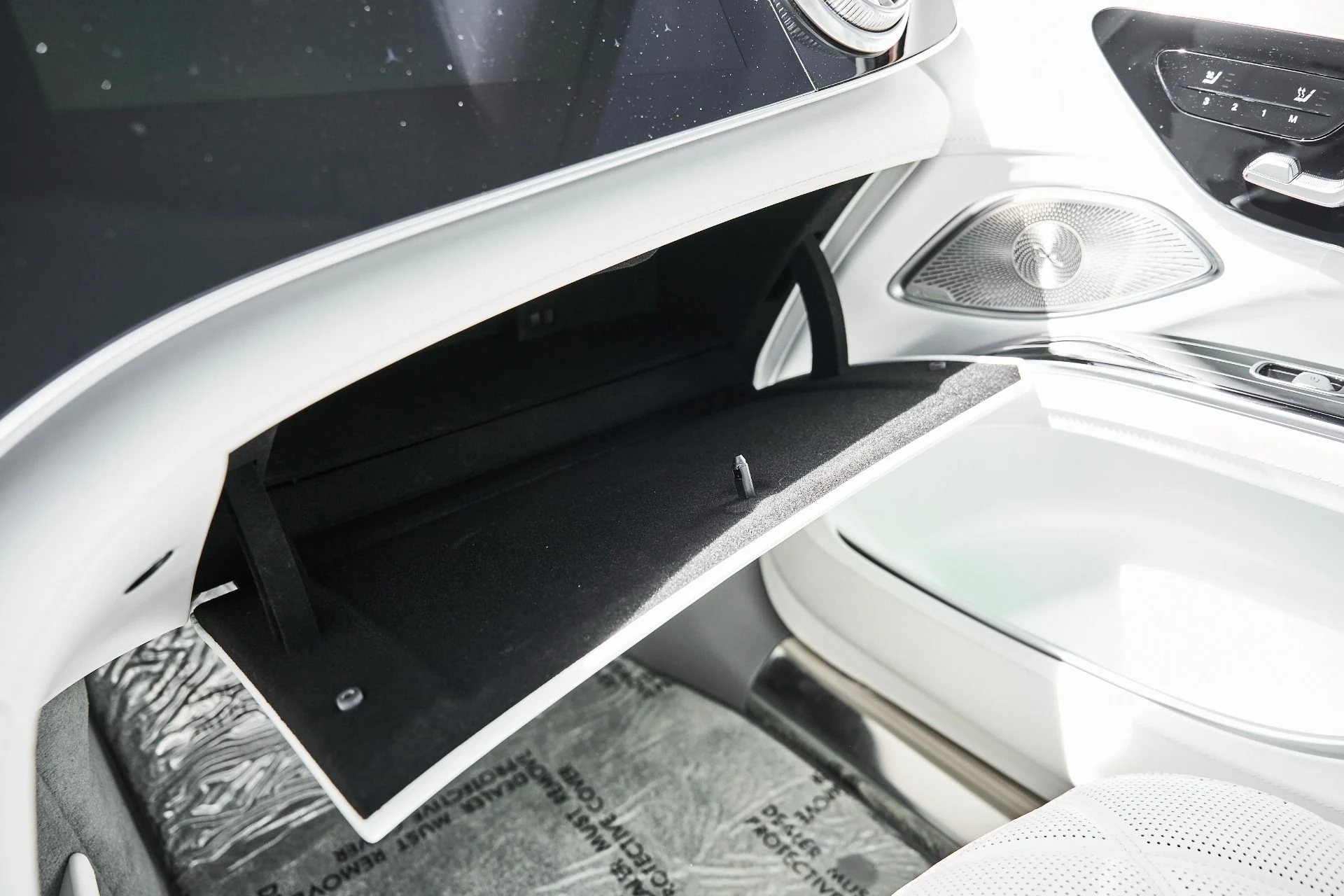 mph086_1163953939_Used_2024_Mercedes_Benz_EQS_Maybach_EQS_680_1774575315_0e8c0b4d6f