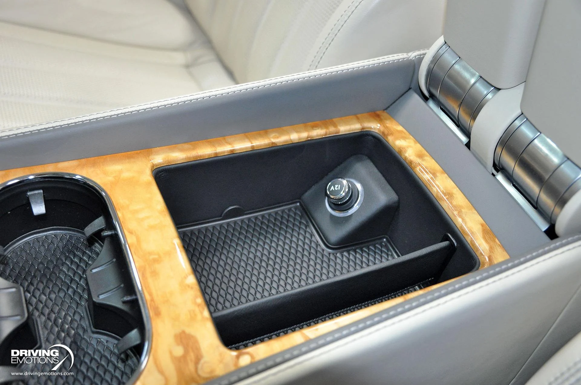 mph086_1232859180_886_p87_l_ca9f17b8f3