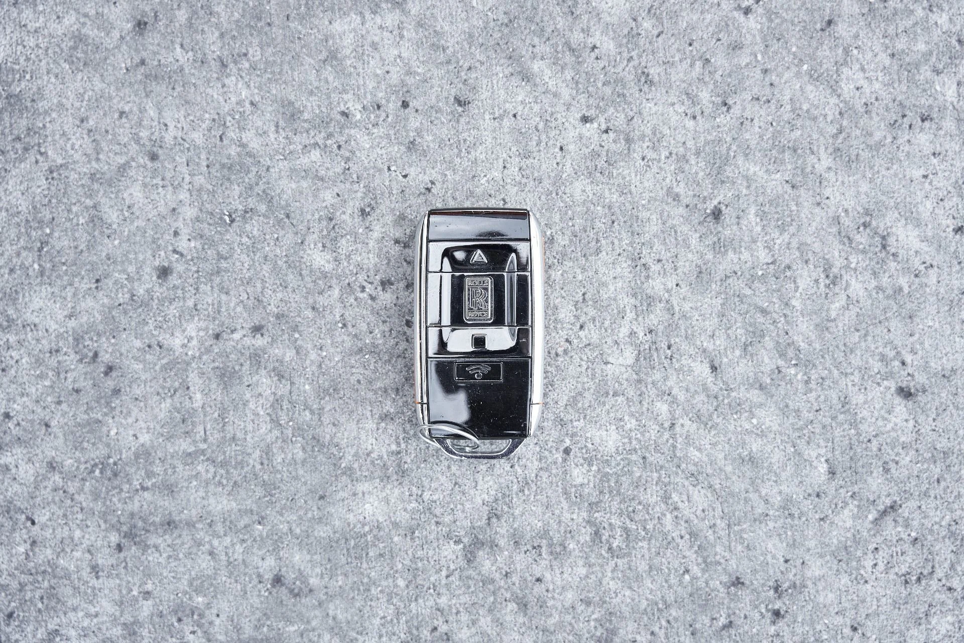 mph086_1233189090_Used_2025_Rolls_Royce_Cullinan_1766456766_921c96ed97