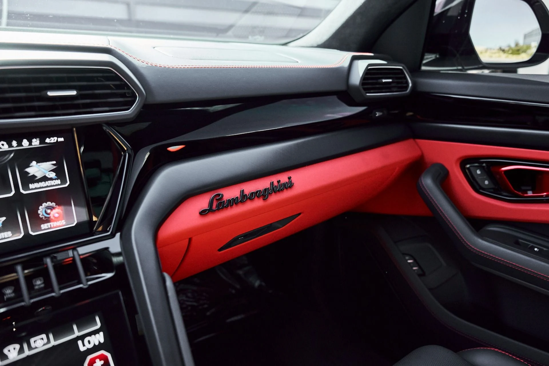 mph086_1251595295_Used_2023_Lamborghini_Urus_S_1780536089_3a242bc9f0