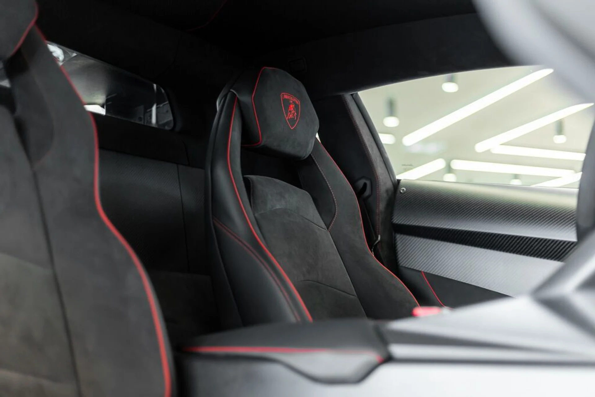 mph086_1471253847_lamborghini_veneno_2014_jpg_v_1779988126_0f24812f70