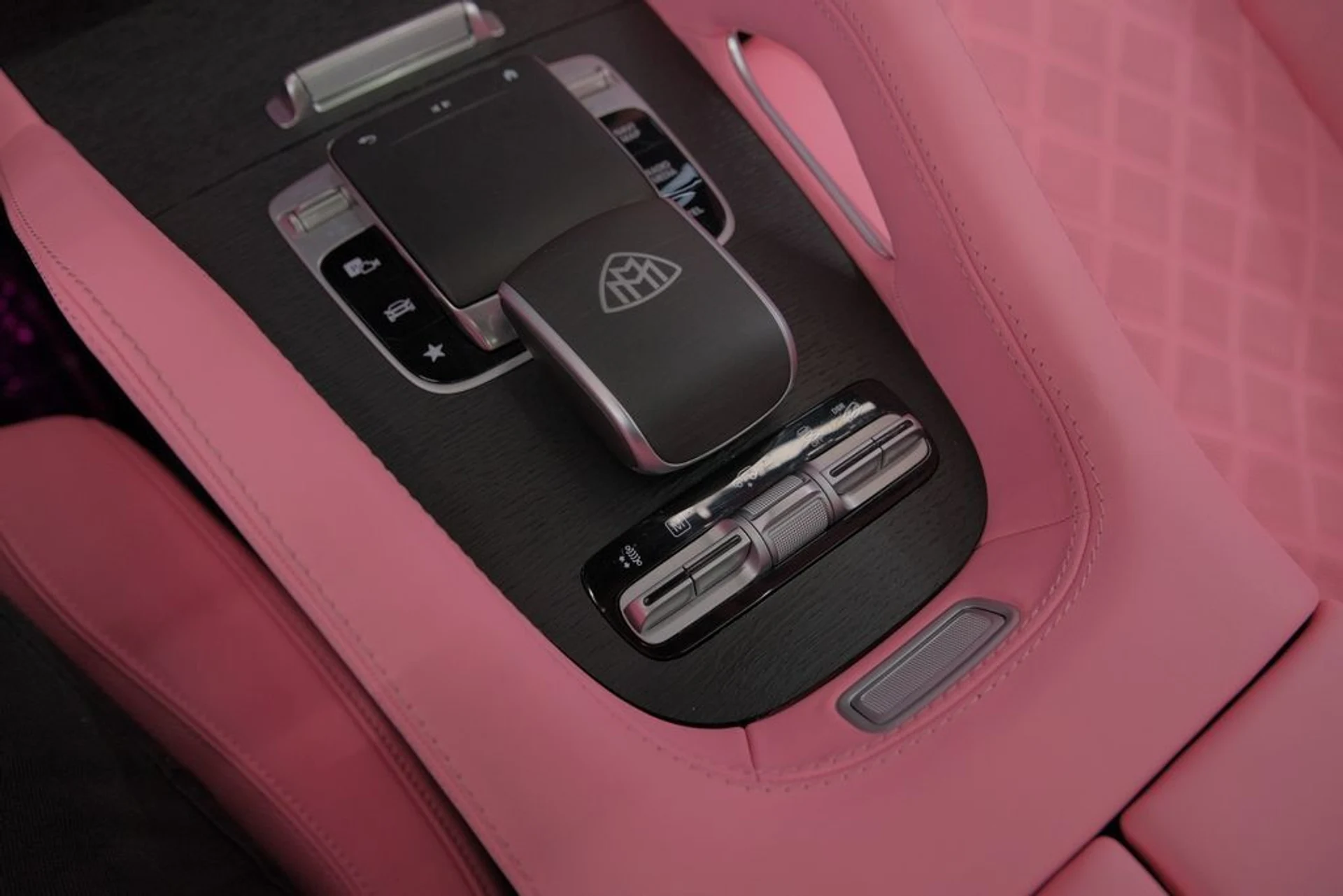 mph086_1657410305_e8a7ca137d1a59f71d776fd9b7631195_ae04232e19