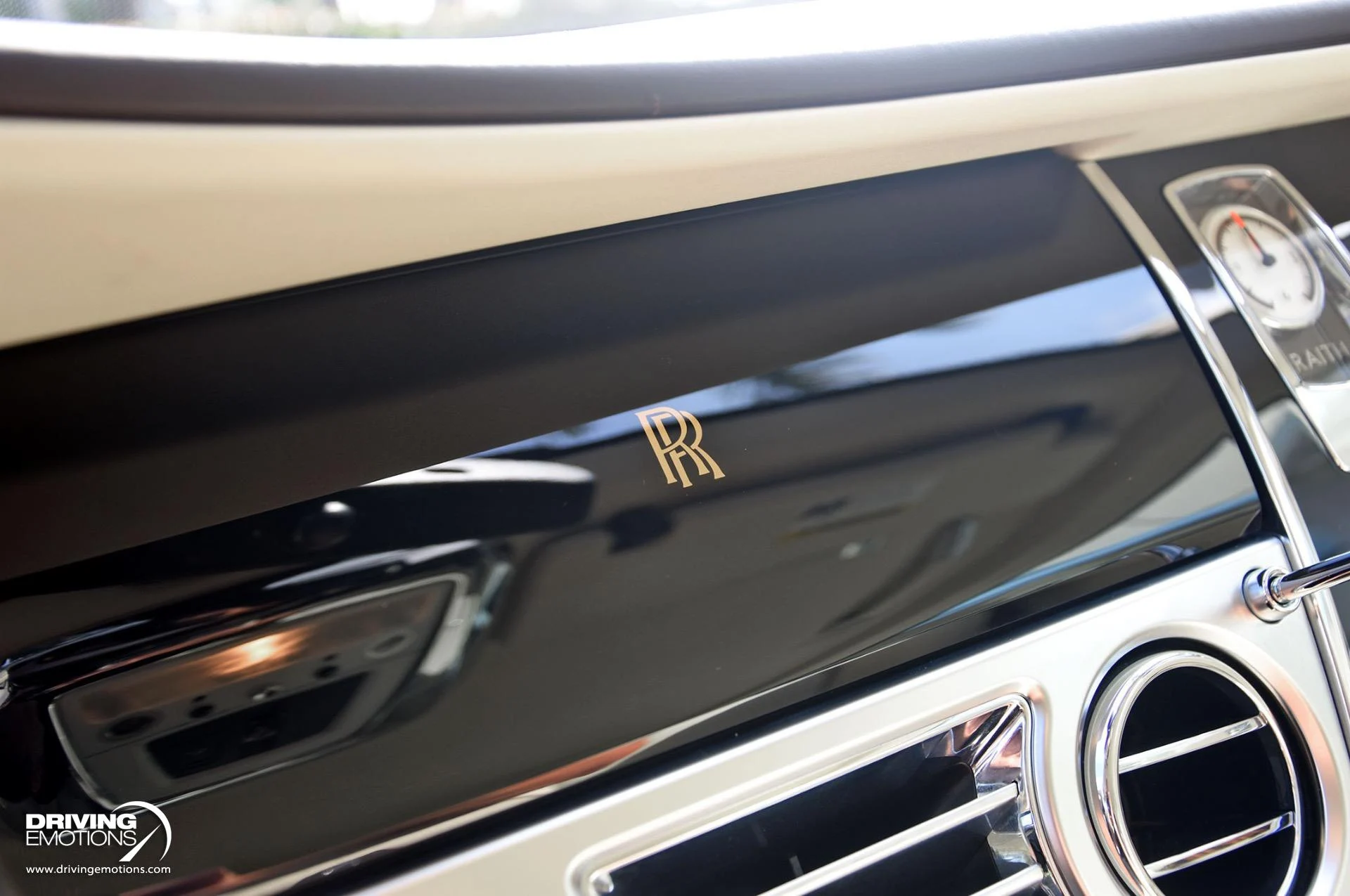 mph086_1729628339_883_p87_l_74754b36ac