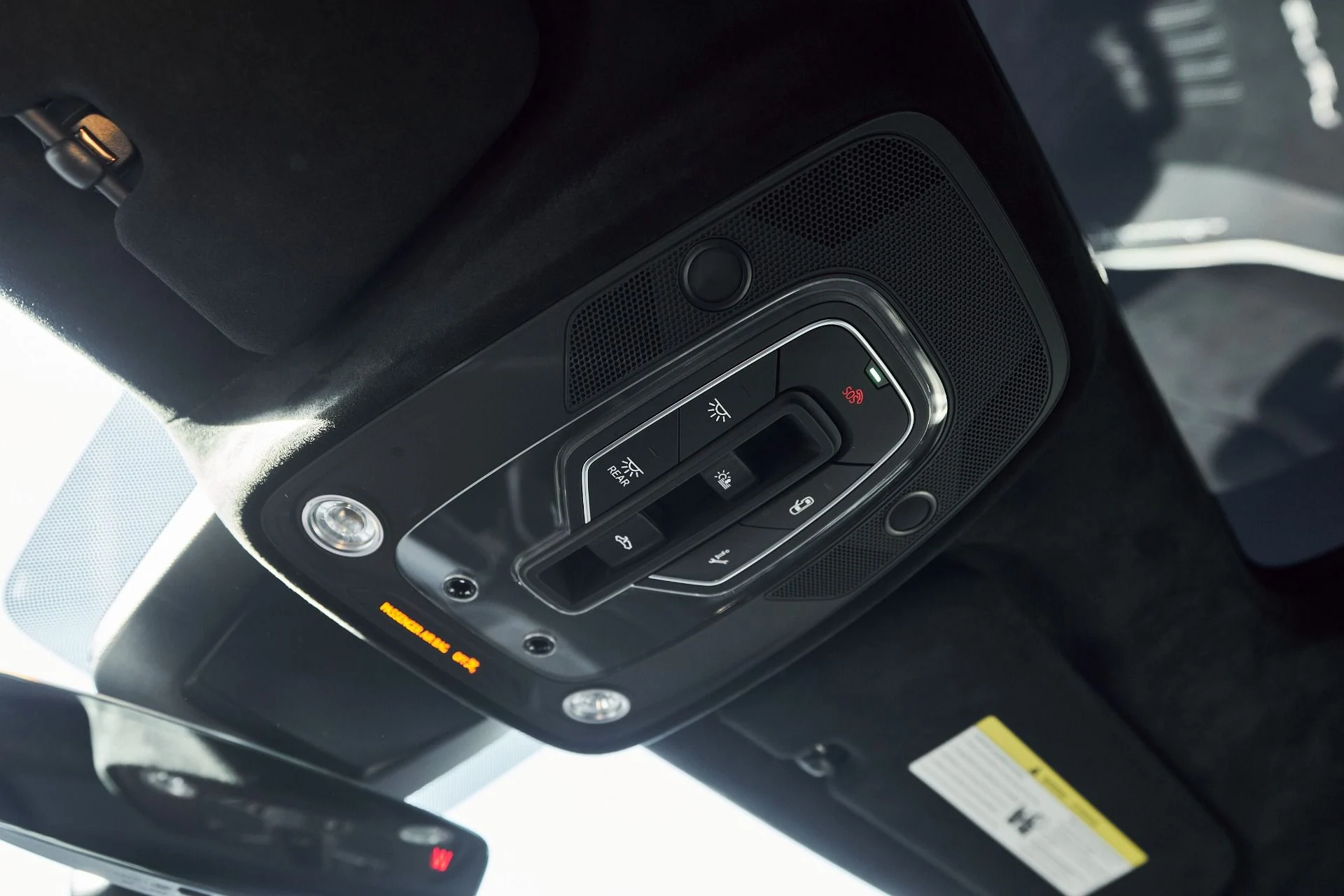 mph086_1815772116_Used_2024_Lamborghini_Urus_Performante_1764730790_52161de203