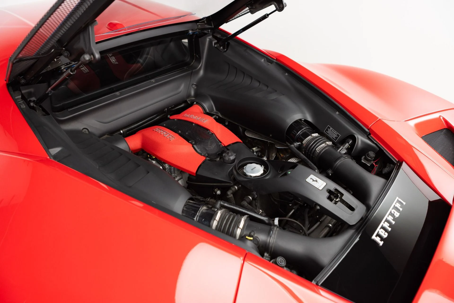 mph086_1836326741_Used_2020_Ferrari_F8_Tributo_1773415010_1973c4c53f