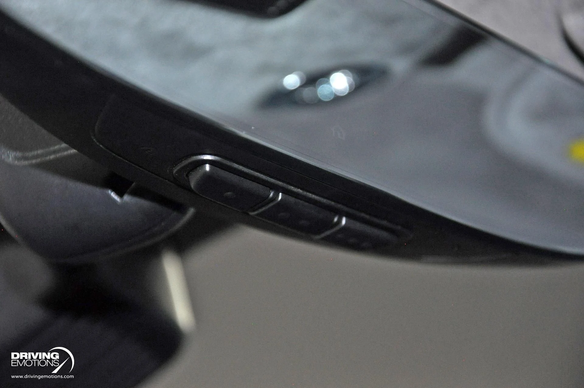 mph086_1962423617_880_p87_l_53b1d86349