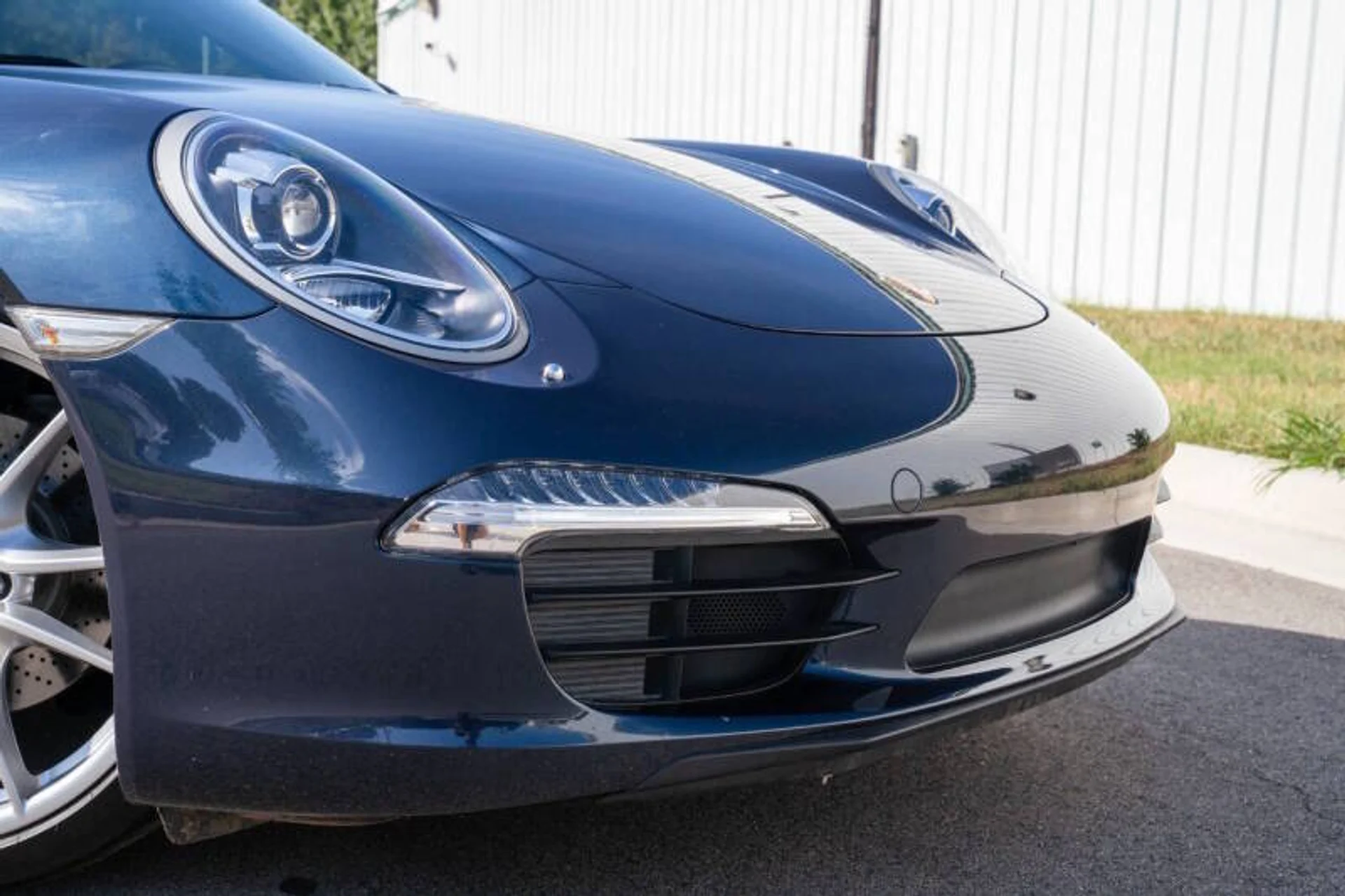 mph086_2035579872_2013_porsche_911_carrera_2dr_coupe_f7144677ba
