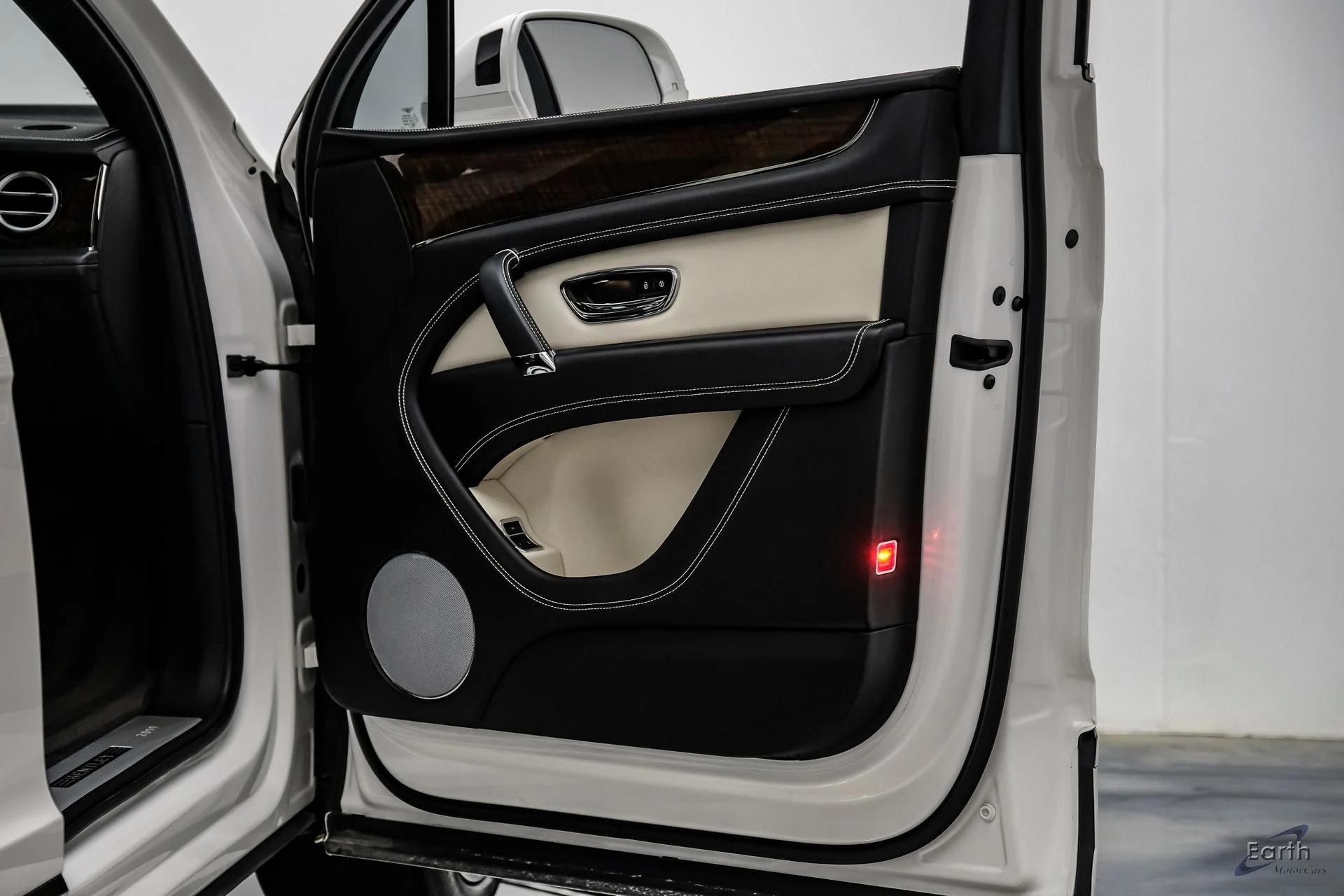 mph086_2037357828_ce4e337eca966c6cb64cfc6de659f11ax_ade092c3c8