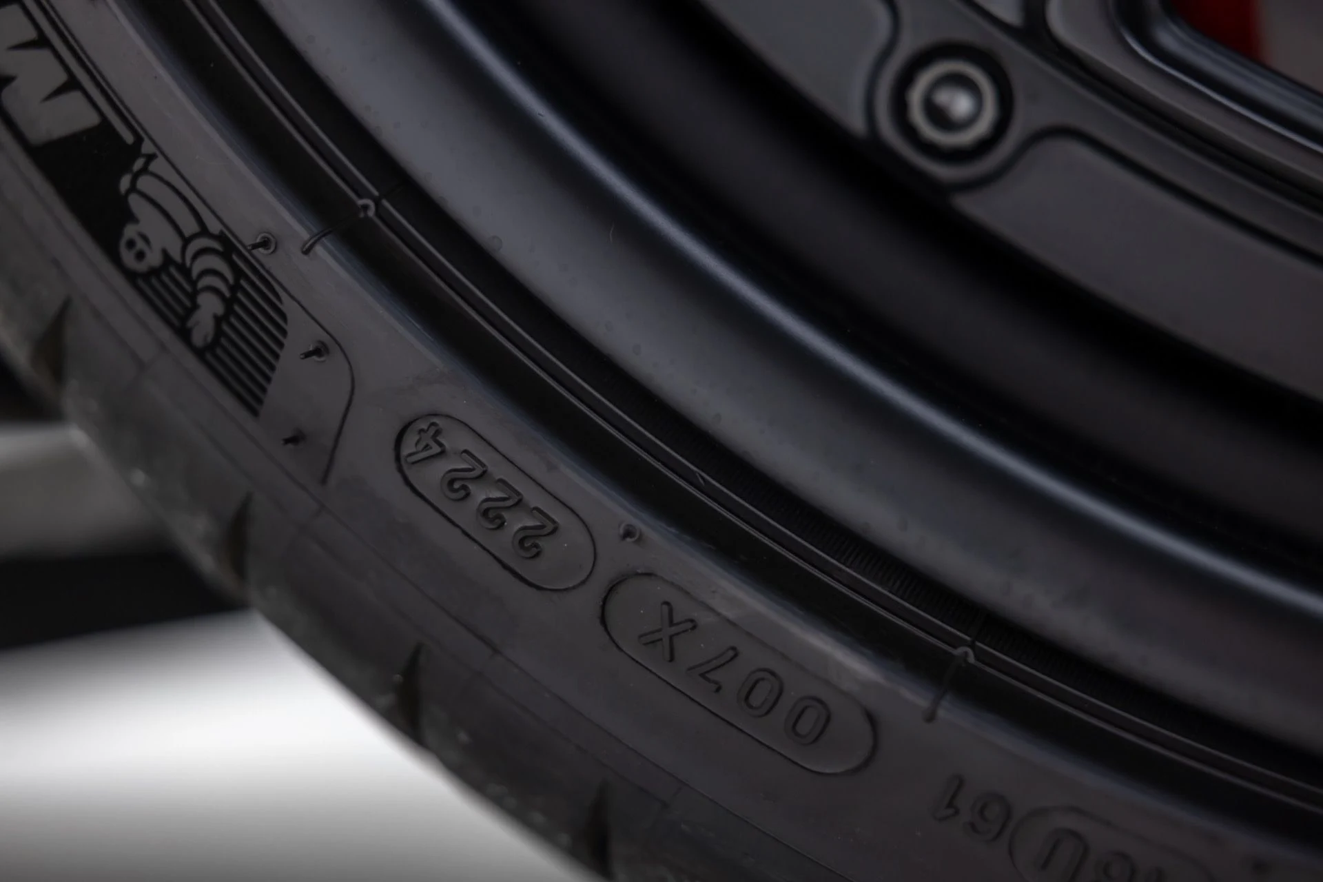 mph086_2226081712_13197_p87_l_825c2c75af