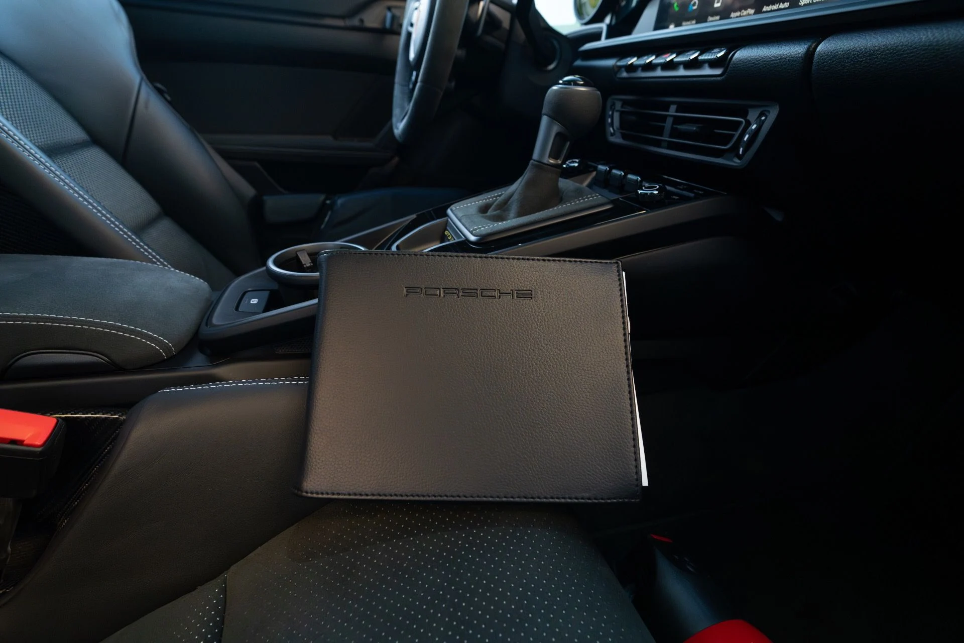 mph086_2371022545_Used_2025_Porsche_911_GT_3_RS_1770101342_3ccd58a93e