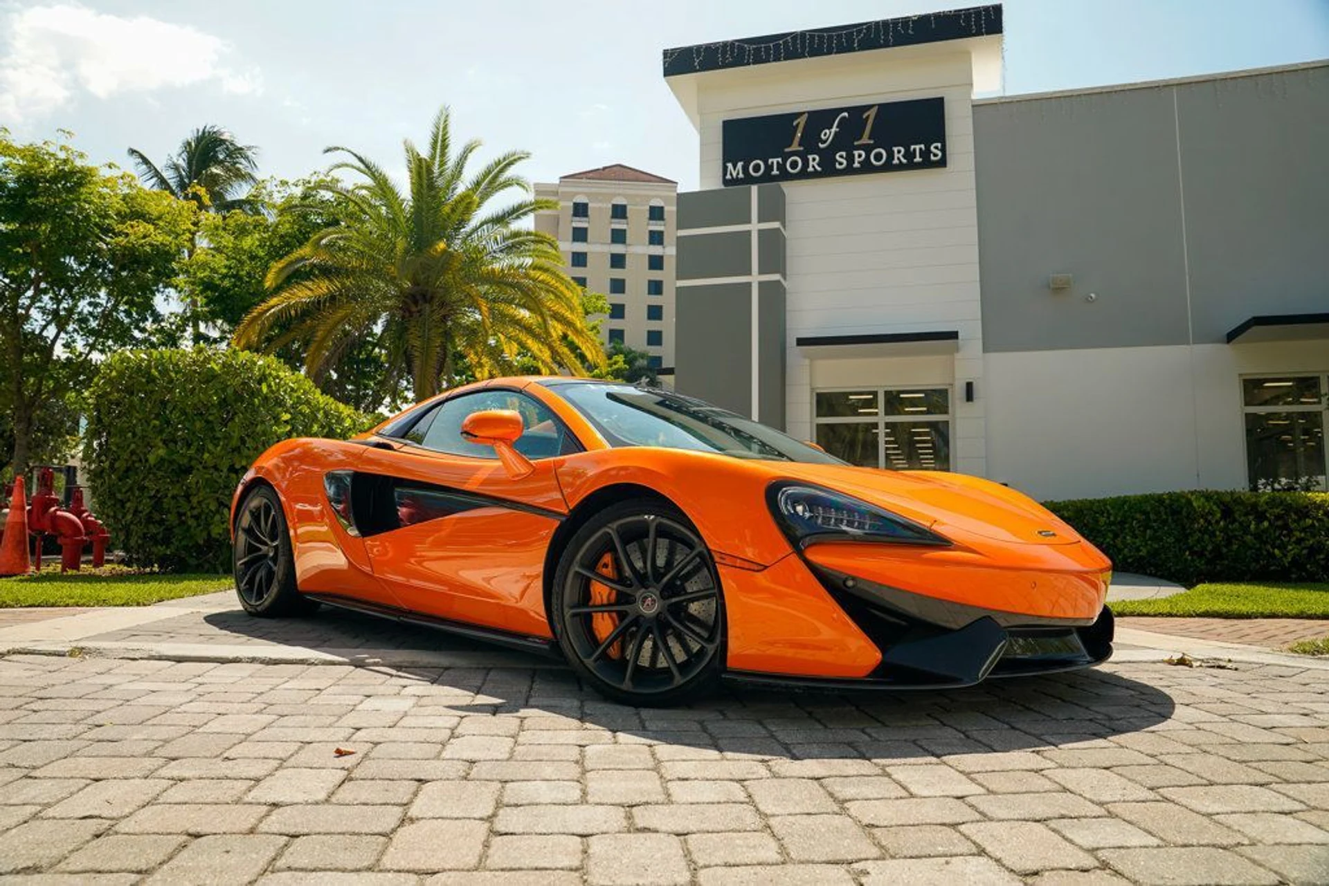 mph086_2532048492_used_2018_mclaren_570s_spider_14354_22891400_87_1024_25372547b1
