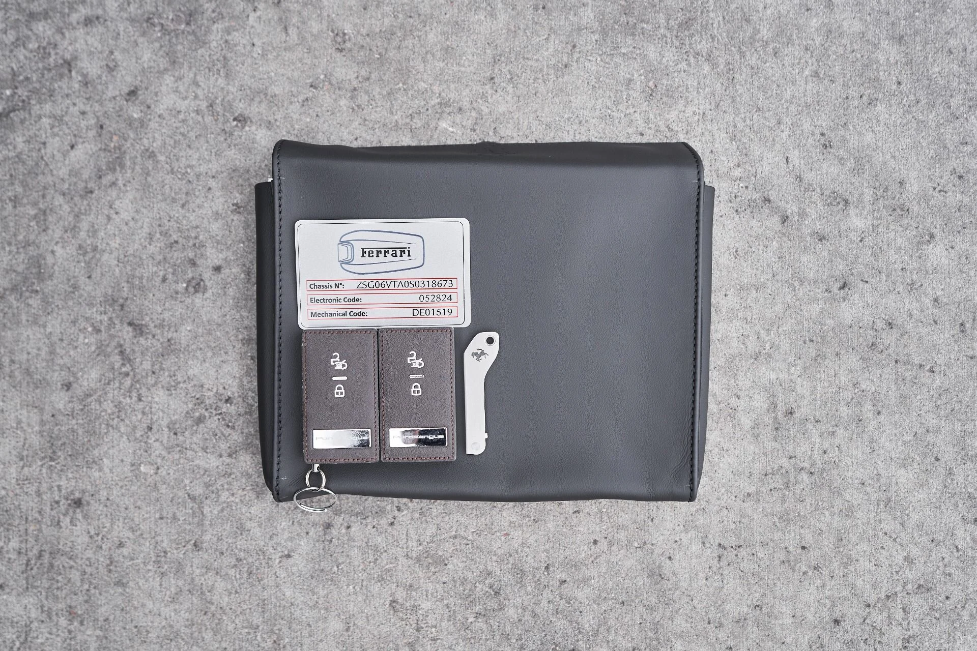 mph086_2586450894_Used_2025_Ferrari_Purosangue_1762993306_501aa163cf