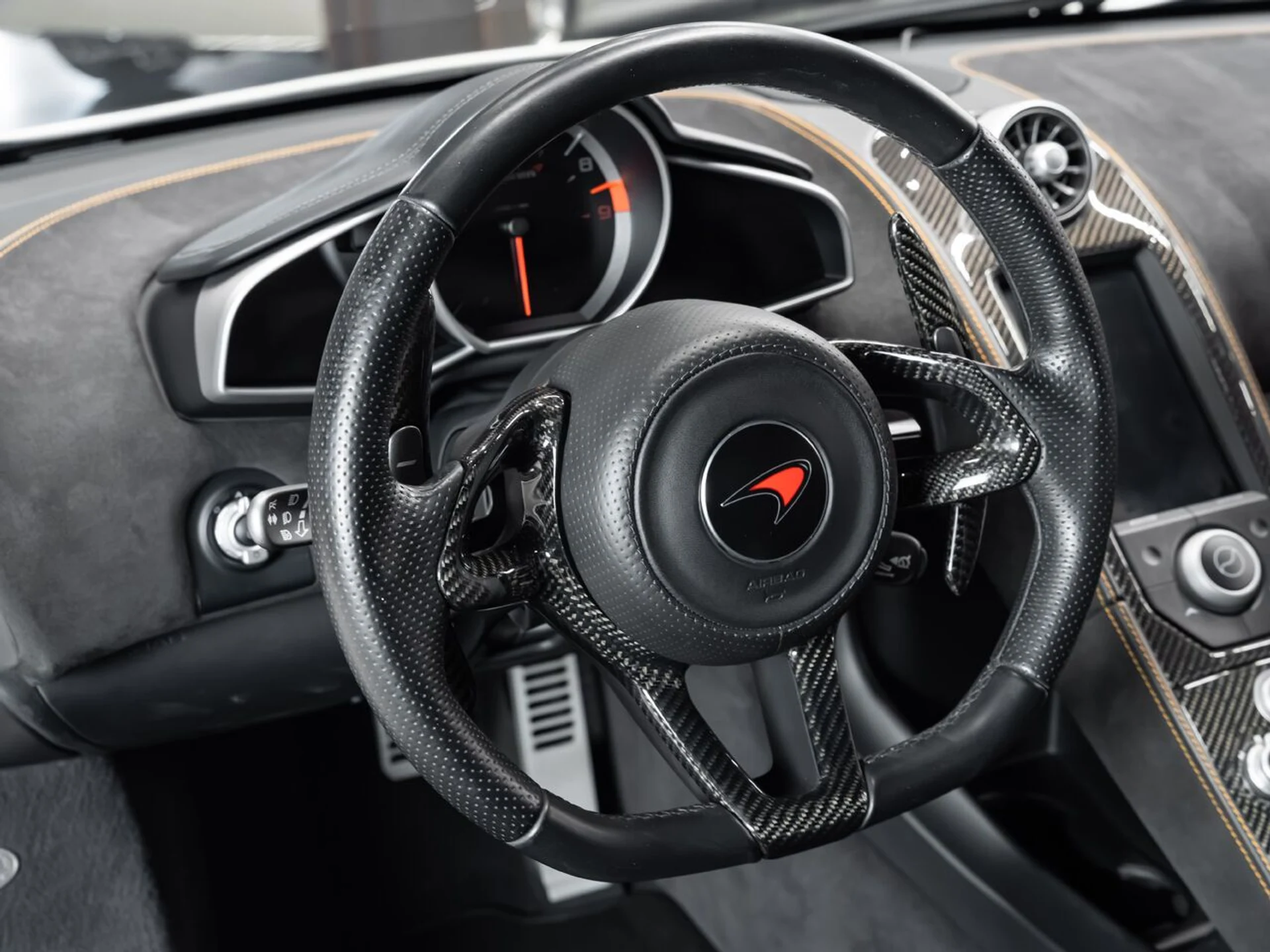 mph086_259153471_mclaren_mp4_12c_2012_d2b1e72d60