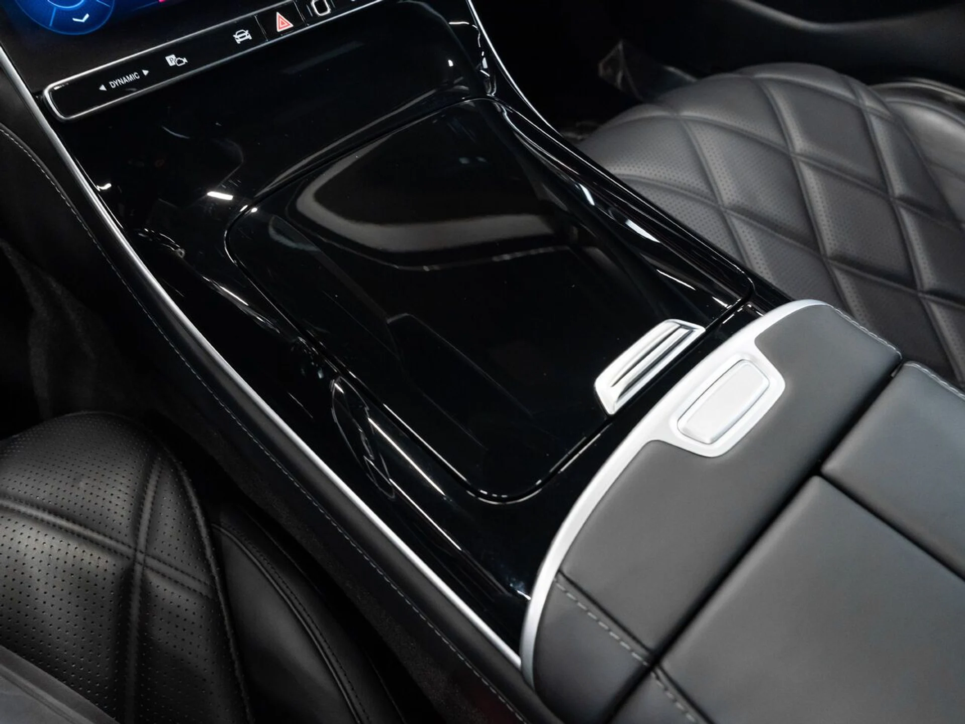 mph086_2827614707_mercedes_benz_s_class_2023_3246d9ed3d