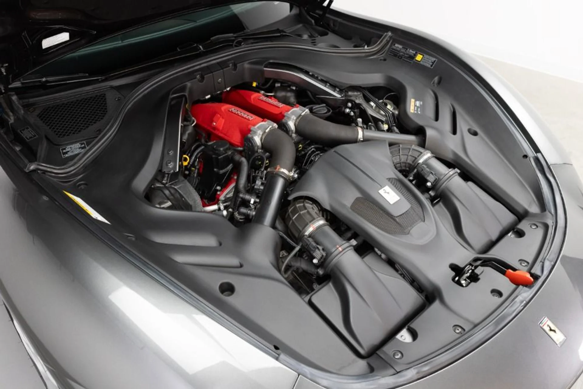 mph086_2874716428_Used_2023_Ferrari_Roma_ff314b8dec