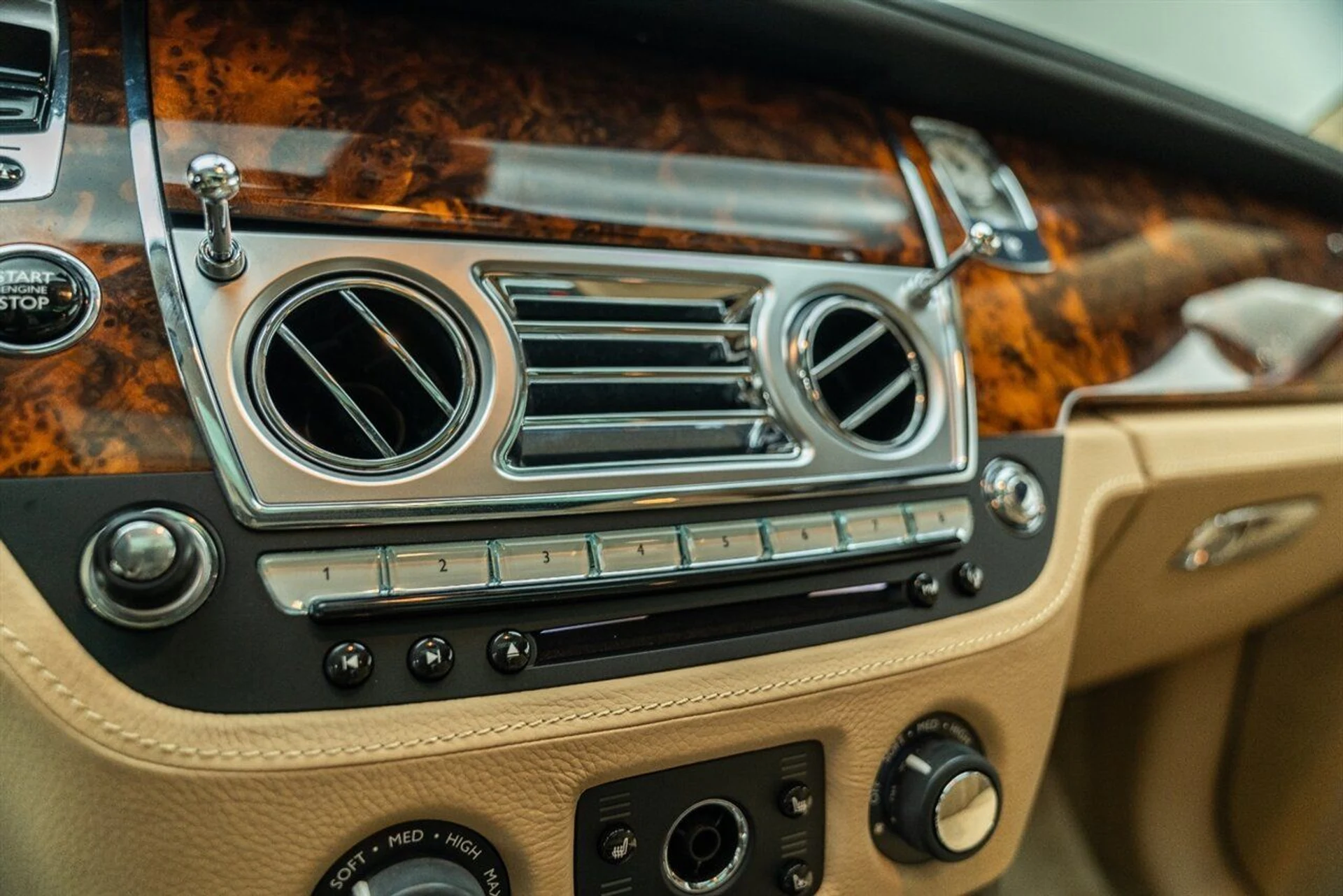 mph086_2896643275_329c930782_1280_0692fa5a1e