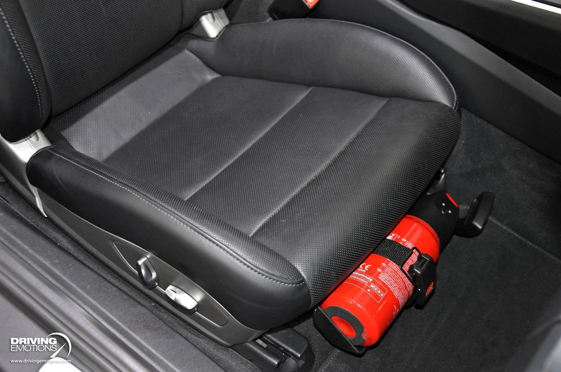 mph086_3139575410_868_p87_l_767d0348af