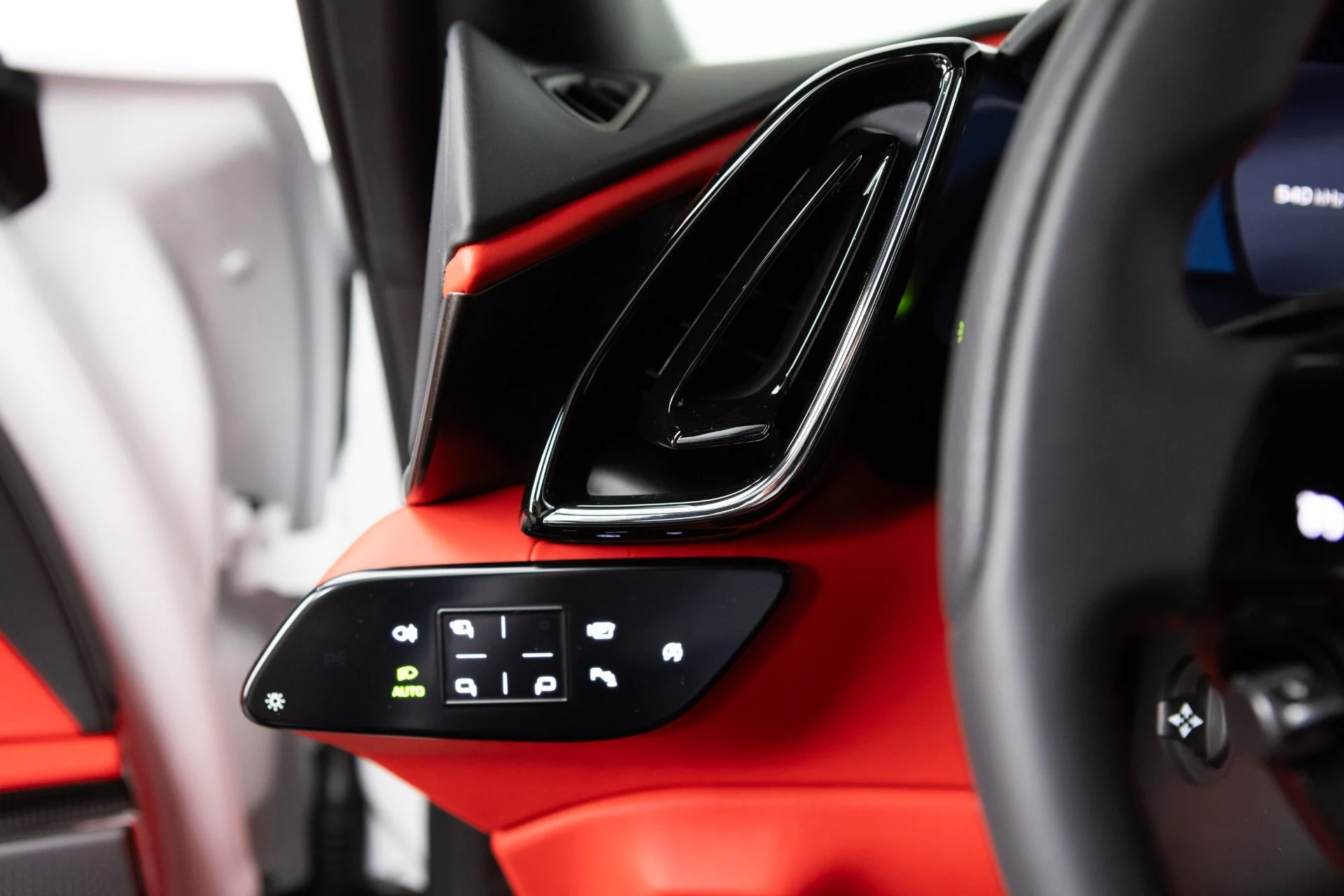 mph086_3200699335_Used_2024_Ferrari_Roma_1772563758_70248facd4