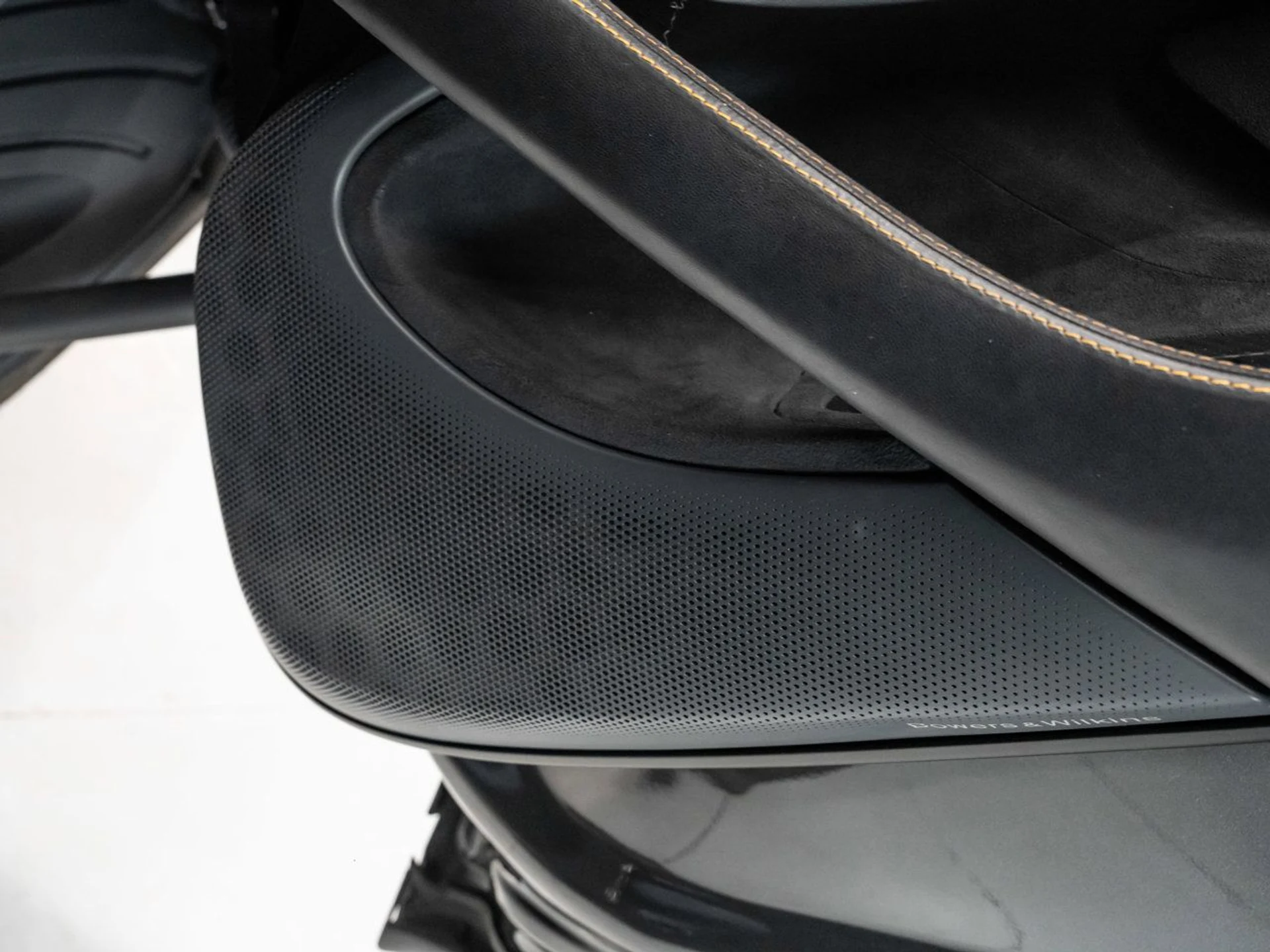 mph086_3275789390_mclaren_570s_2017_a8cd32c995