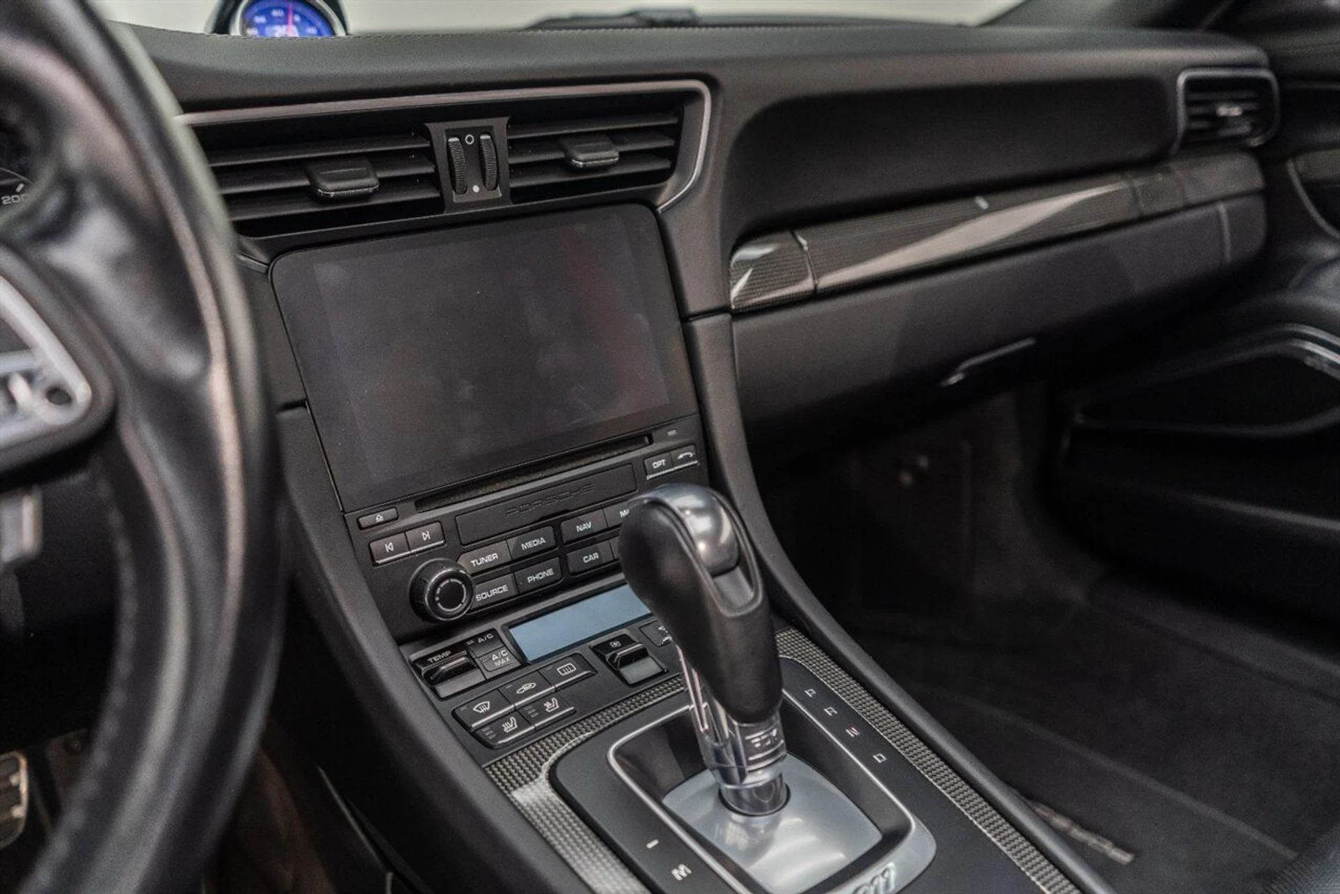 mph086_3283566956_52bac3facc_1280_105b63031a