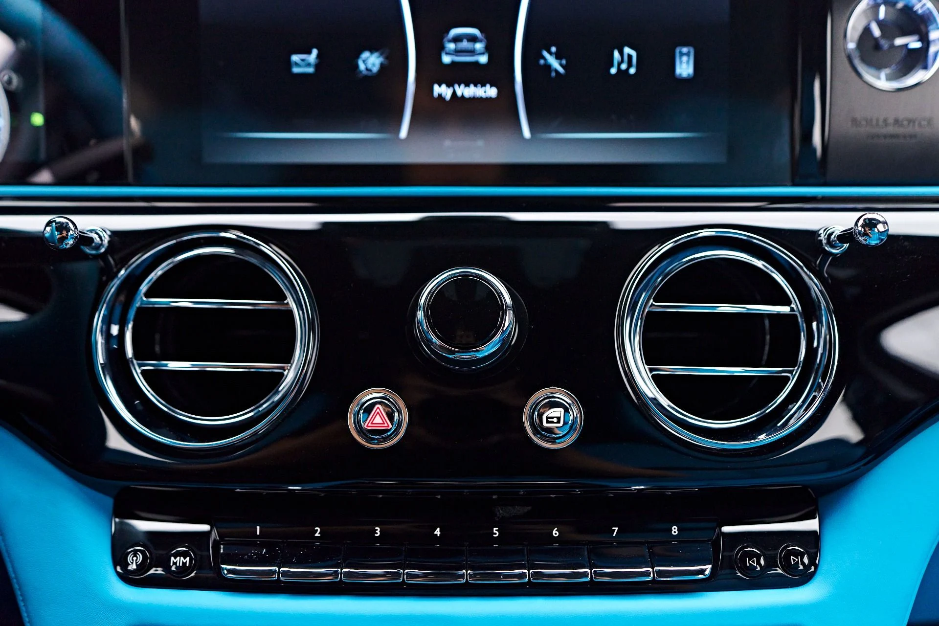 mph086_3285062775_Used_2024_Rolls_Royce_Ghost_Base_1755131984_90928138cb