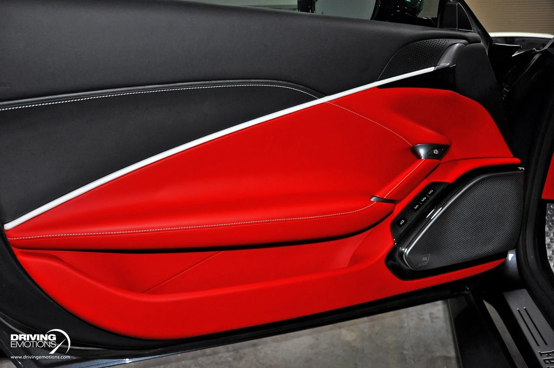 mph086_328597830_882_p87_l_6ff4625b51