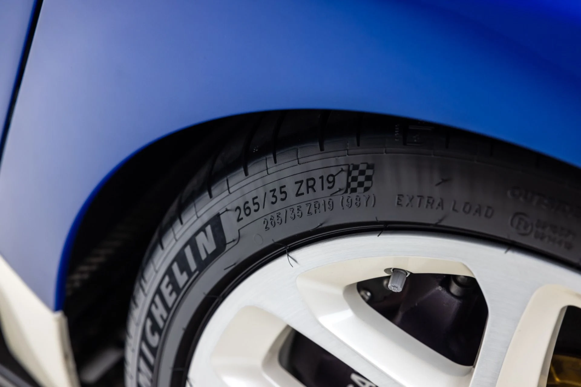 mph086_3501479688_13249_p87_l_2d96d76d8a