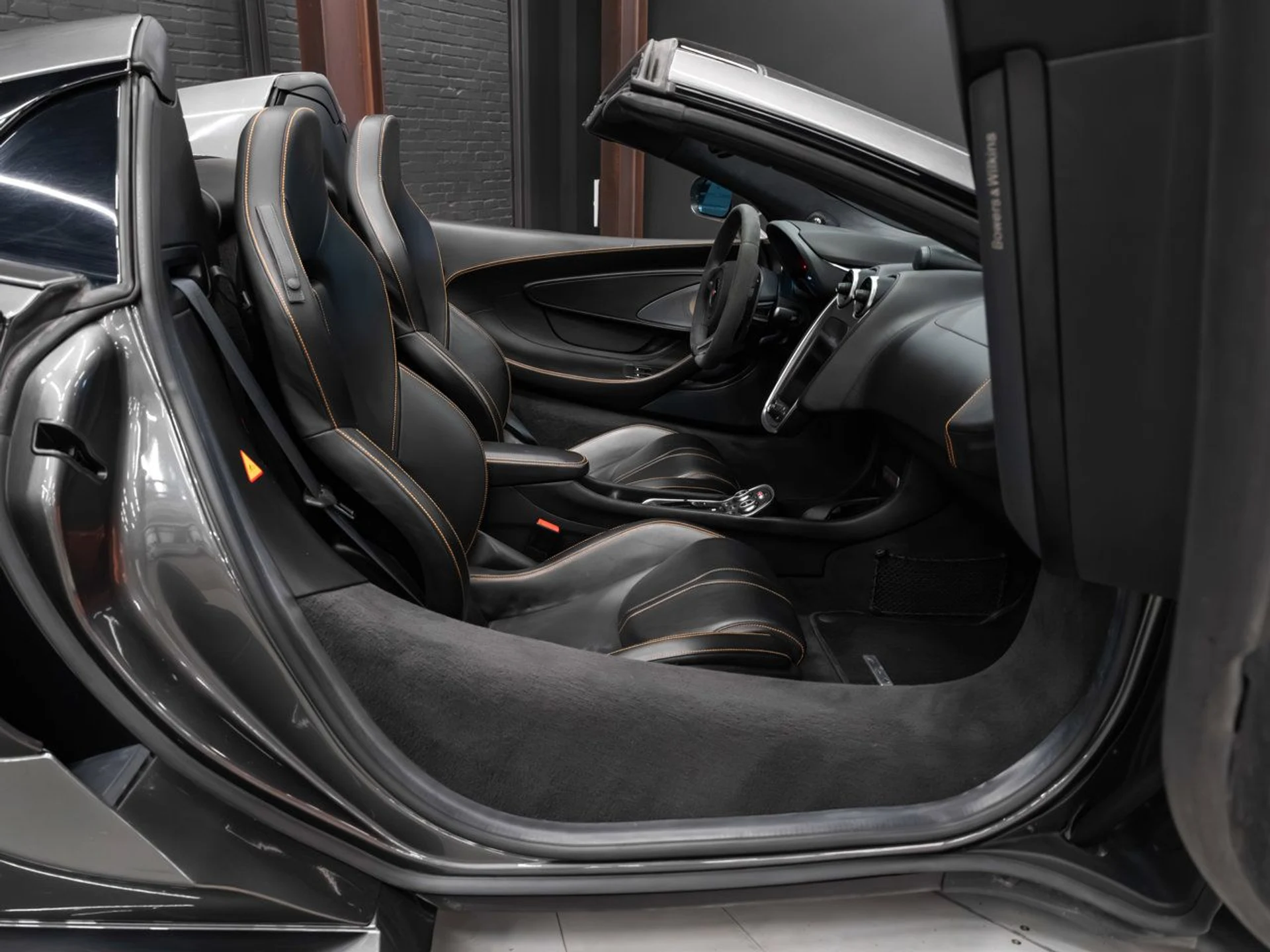 mph086_3527154815_mclaren_570s_2018_de7f2f4bfb